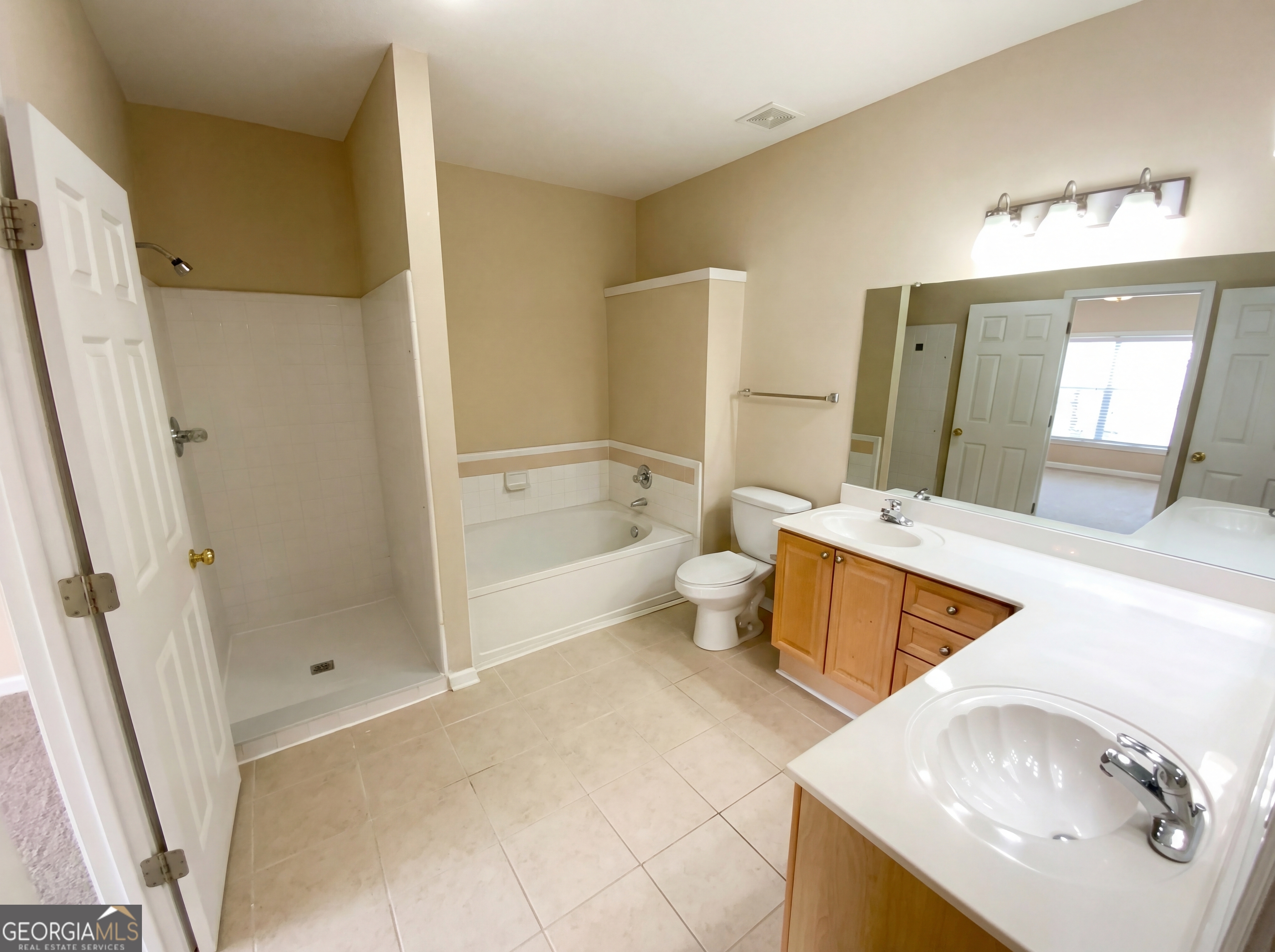 522 Sandringham Drive # 522 Property Photo 13