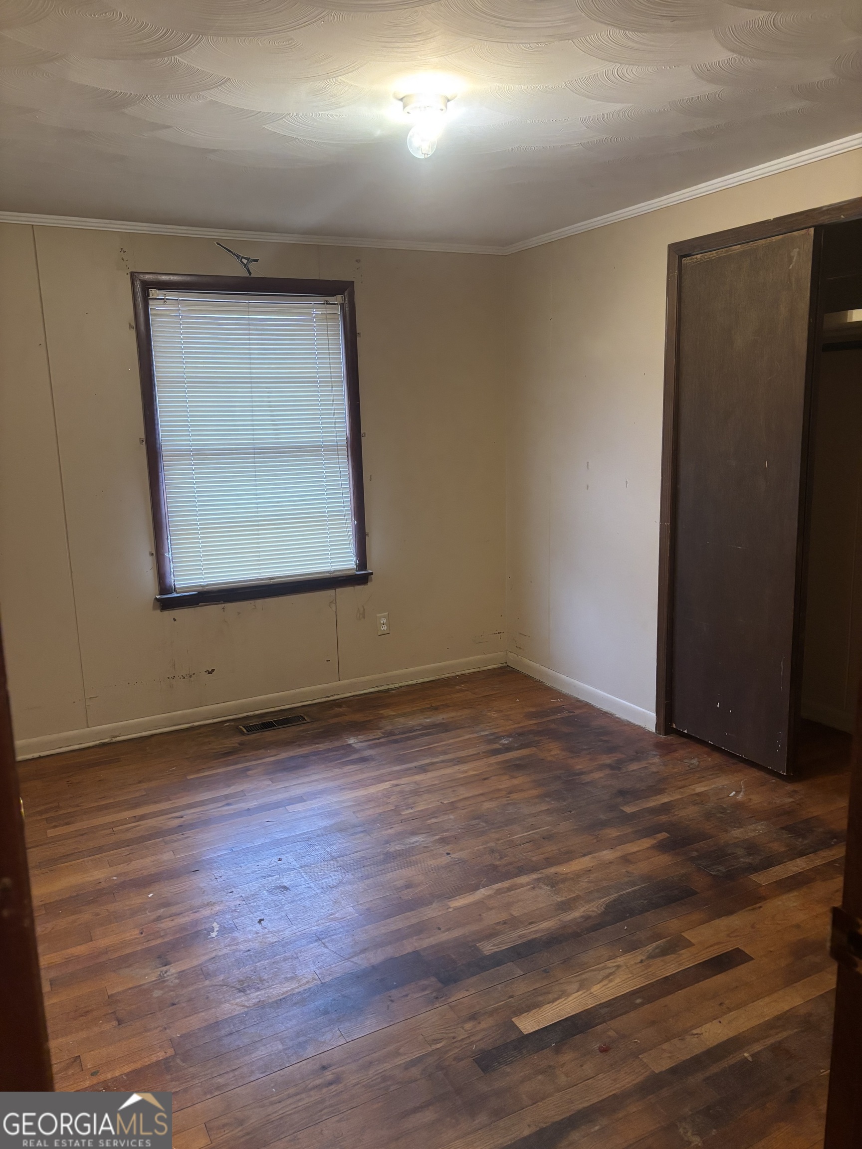 3816 Log Cabin Drive Property Photo 14