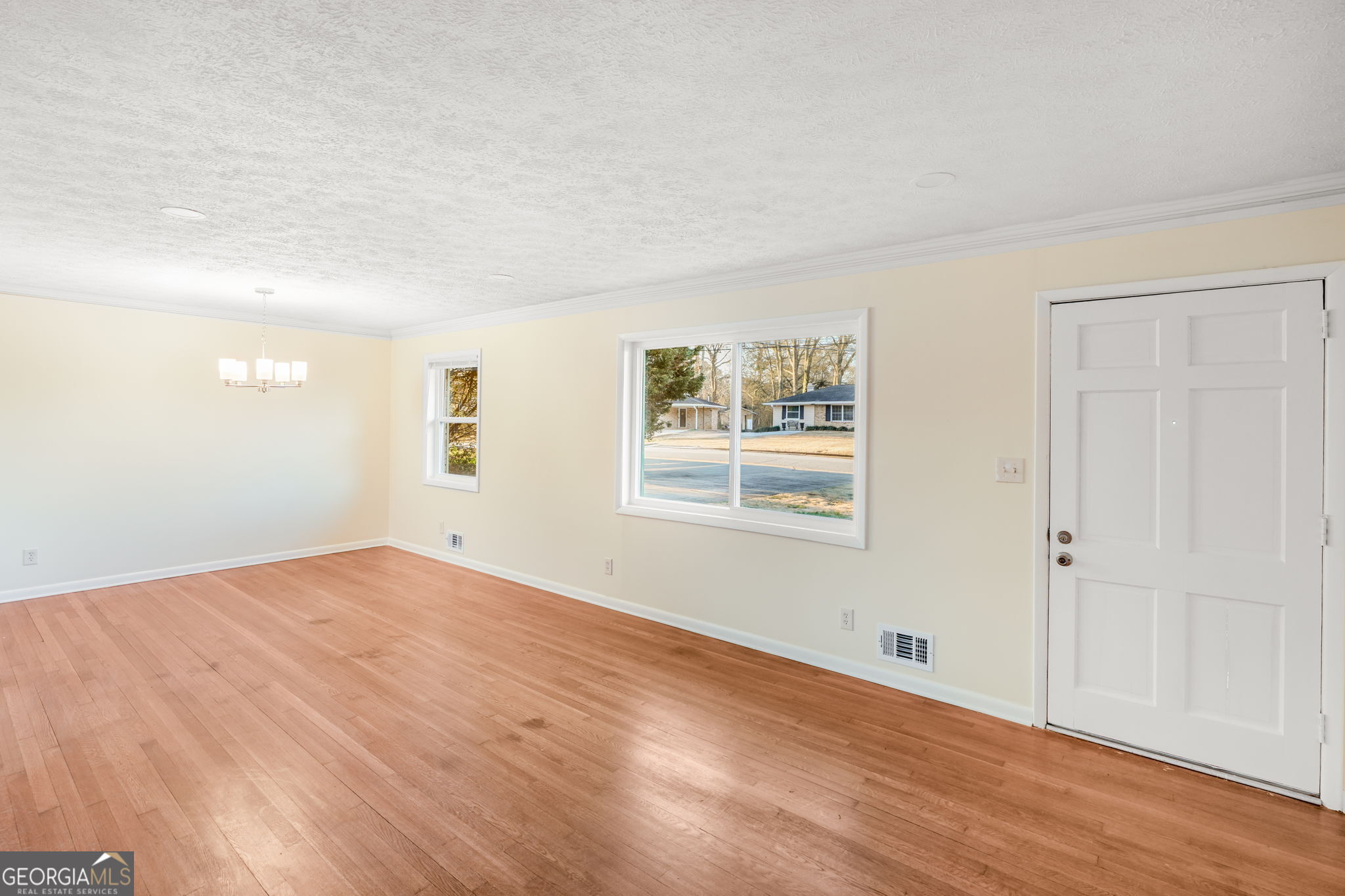 3924 Barr Circle Property Photo 6