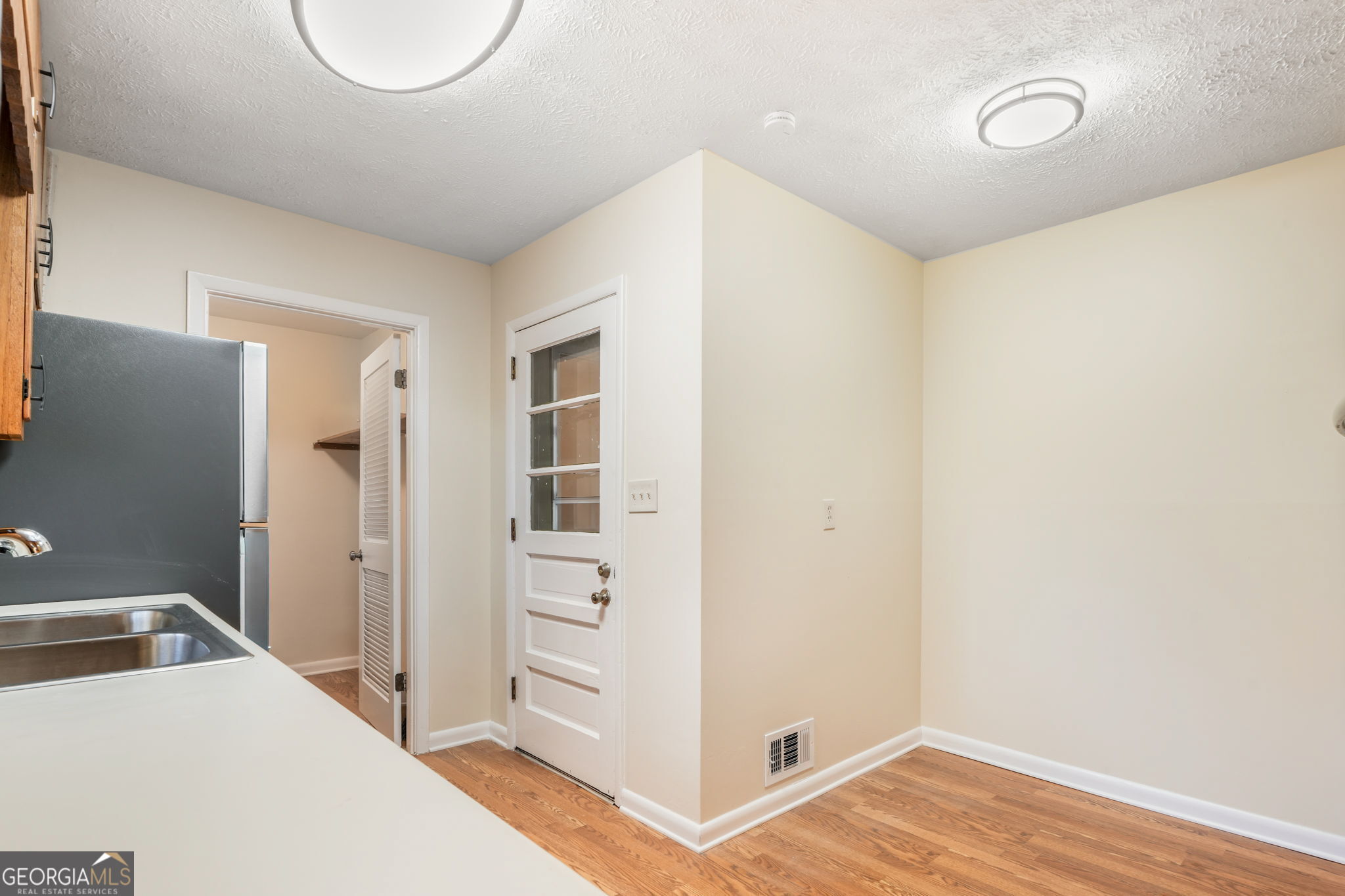 3924 Barr Circle Property Photo 18