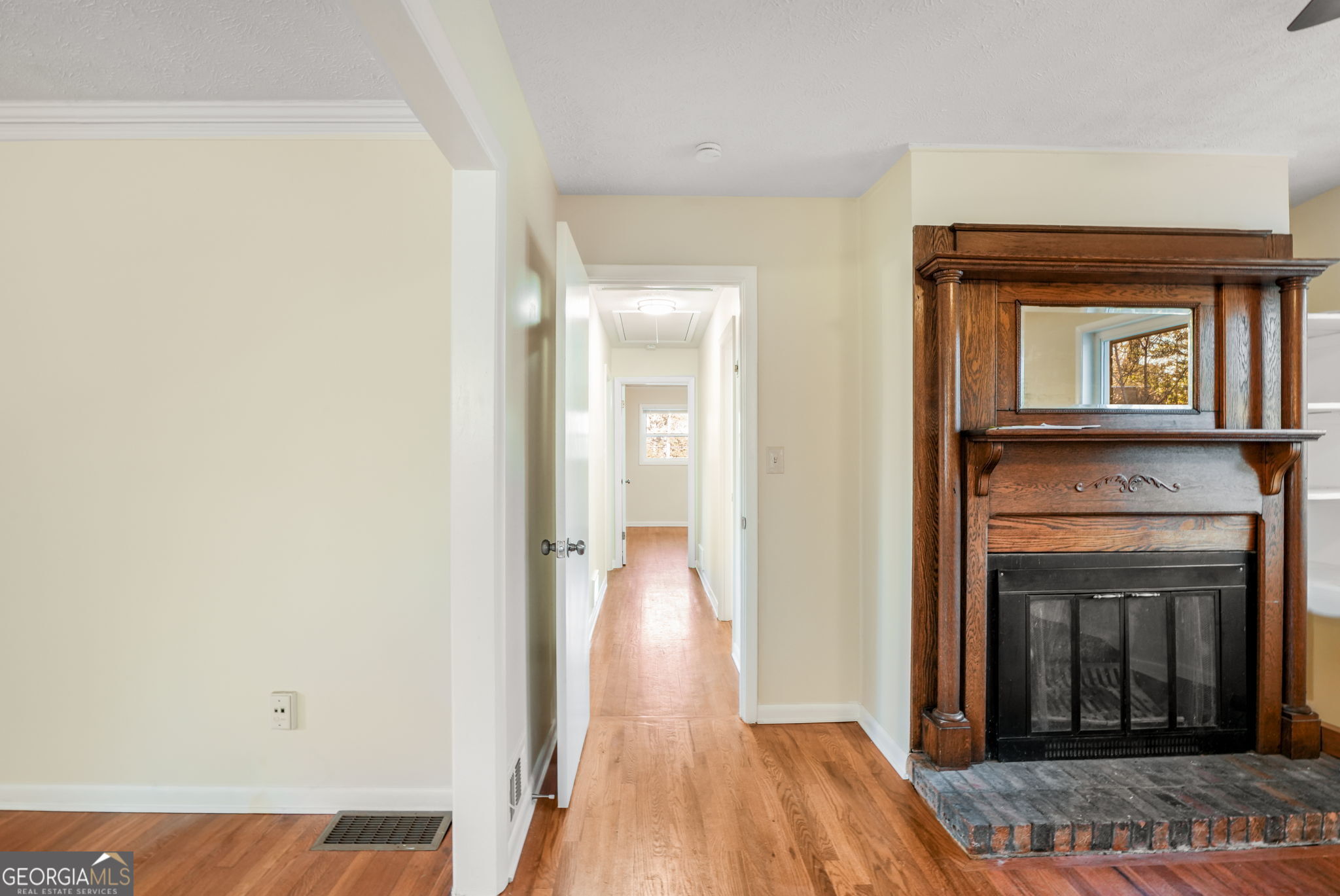 3924 Barr Circle Property Photo 24