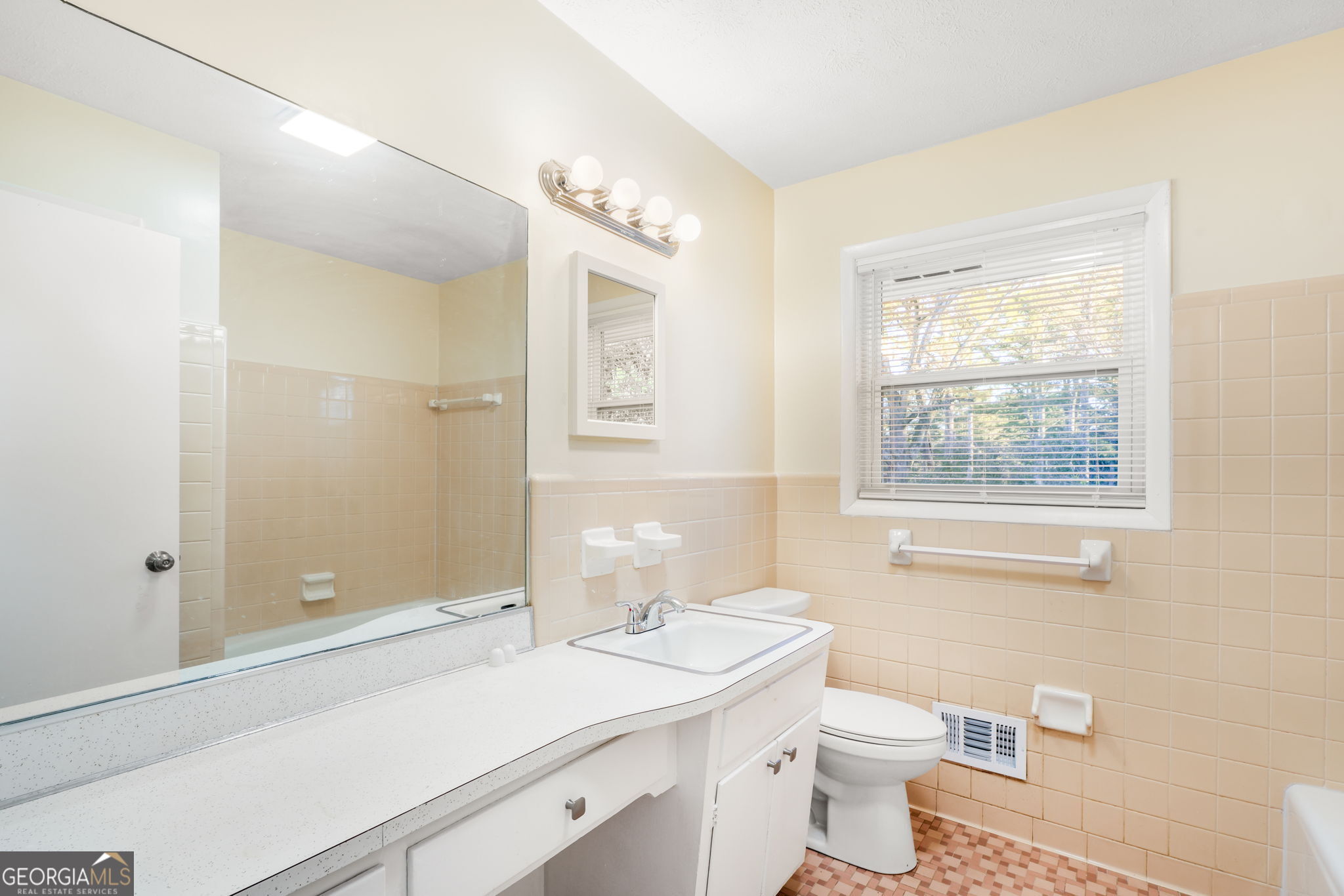 3924 Barr Circle Property Photo 29