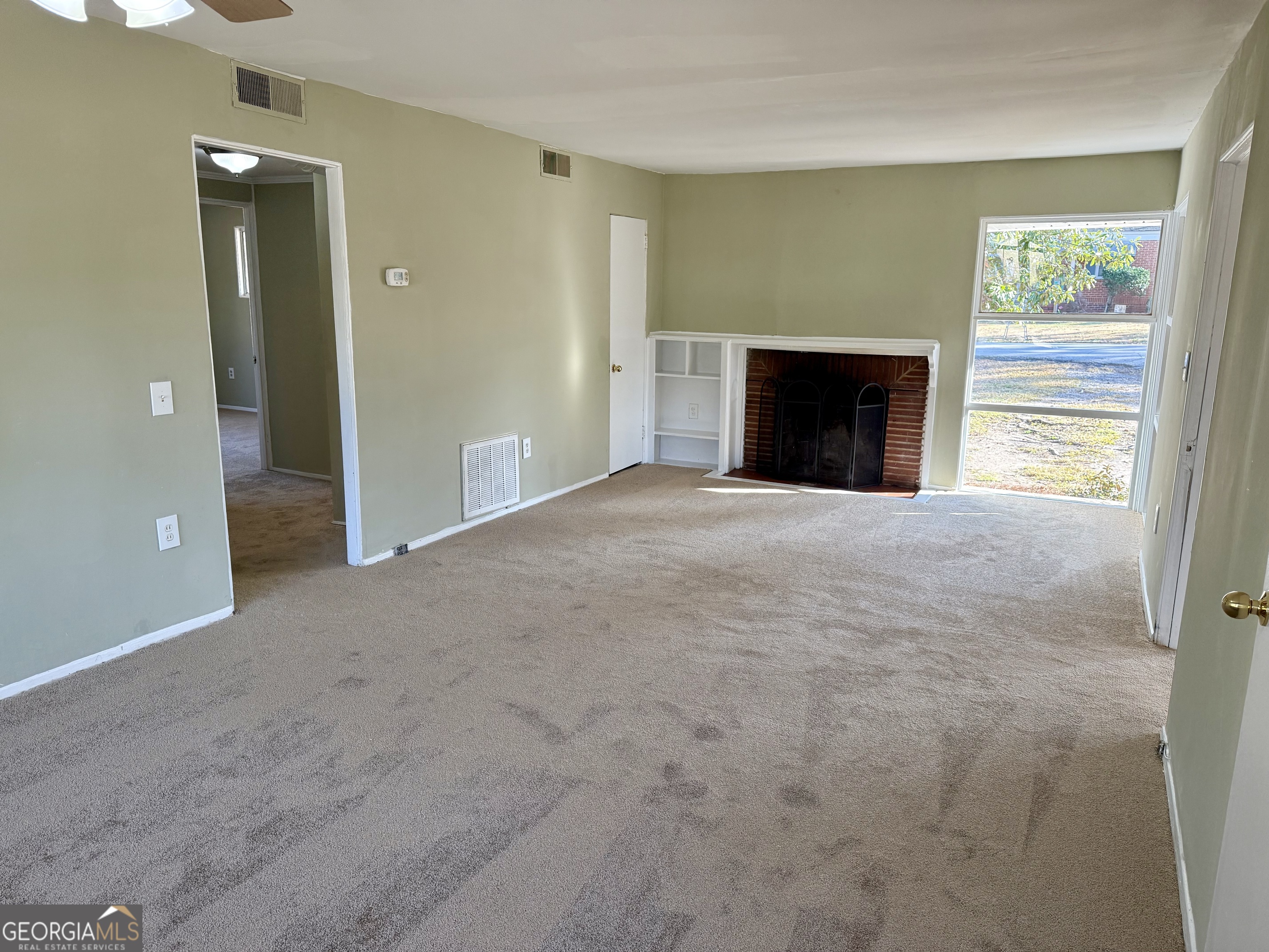 609 Hillcrest Drive Property Photo 5