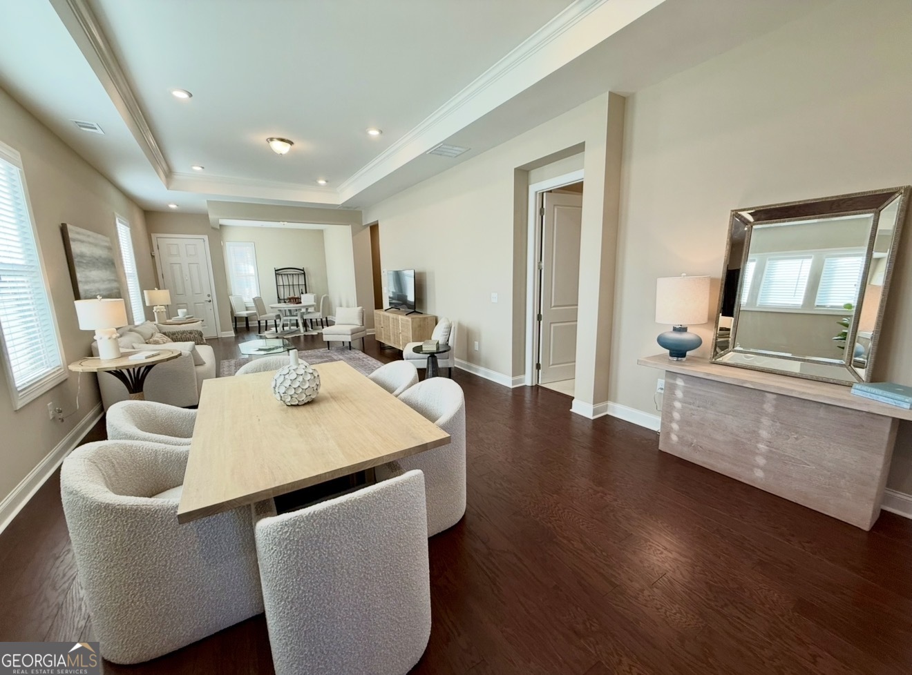 5 Club Cresswind Drive Property Photo 2