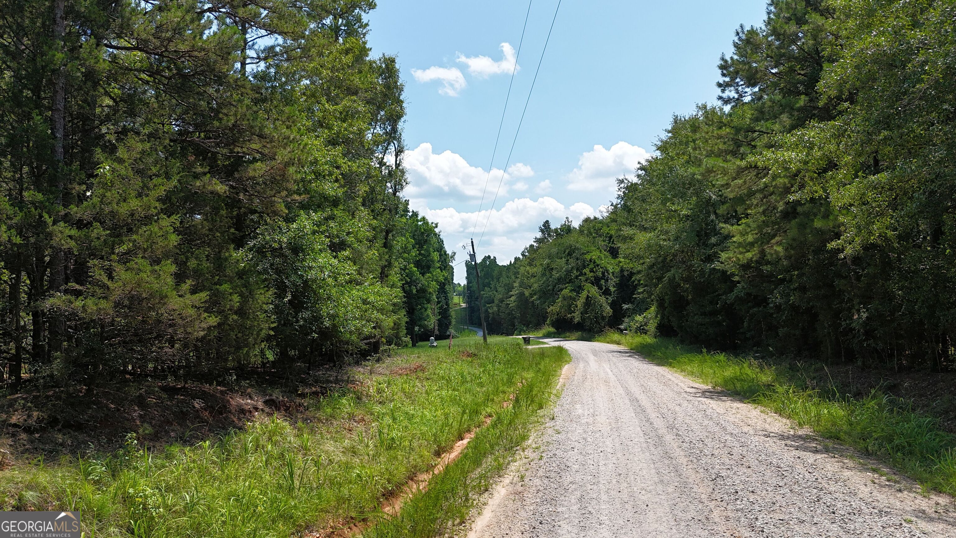 2128 Amberly Road Property Photo 16