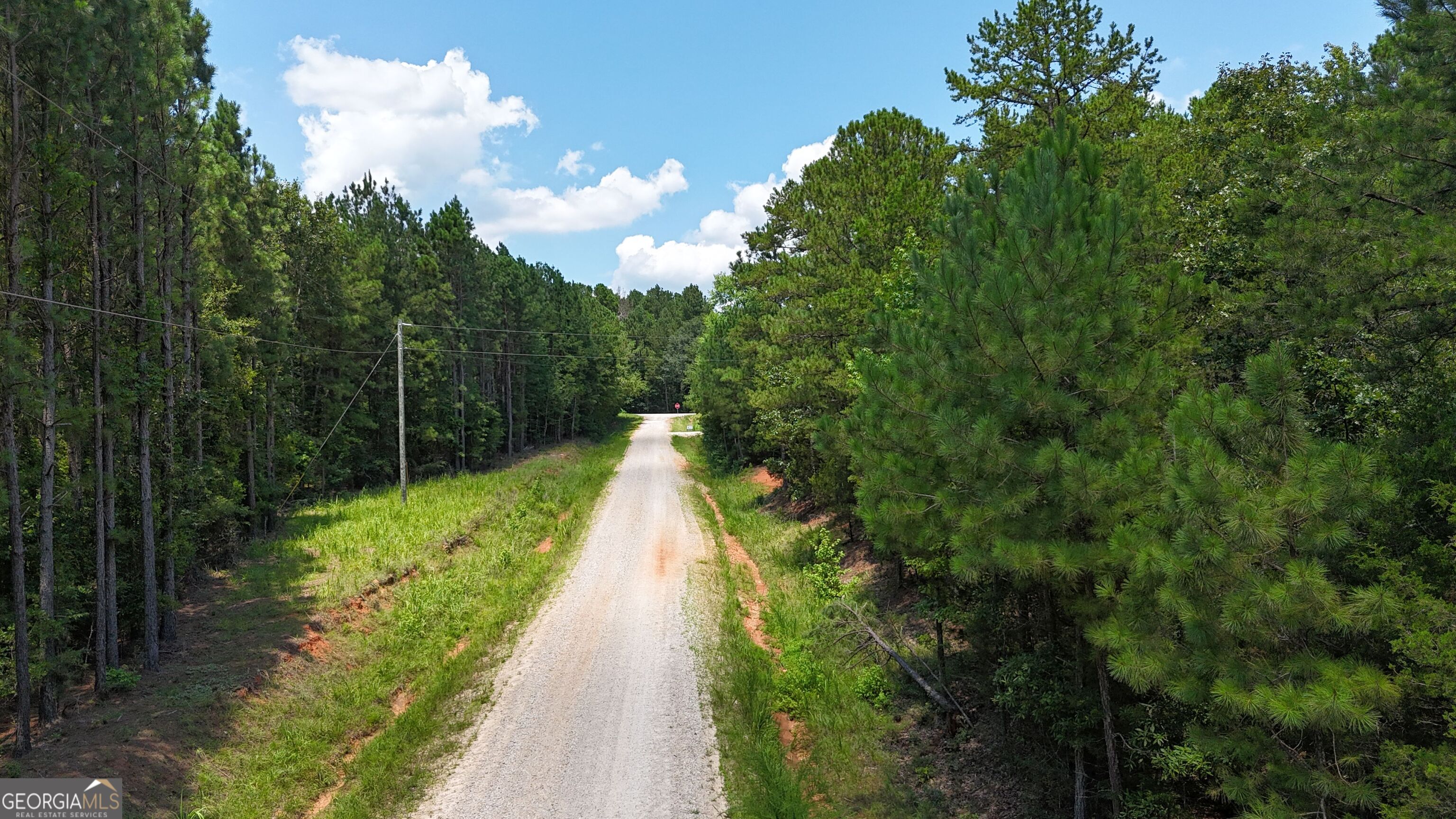 2128 Amberly Road Property Photo 23