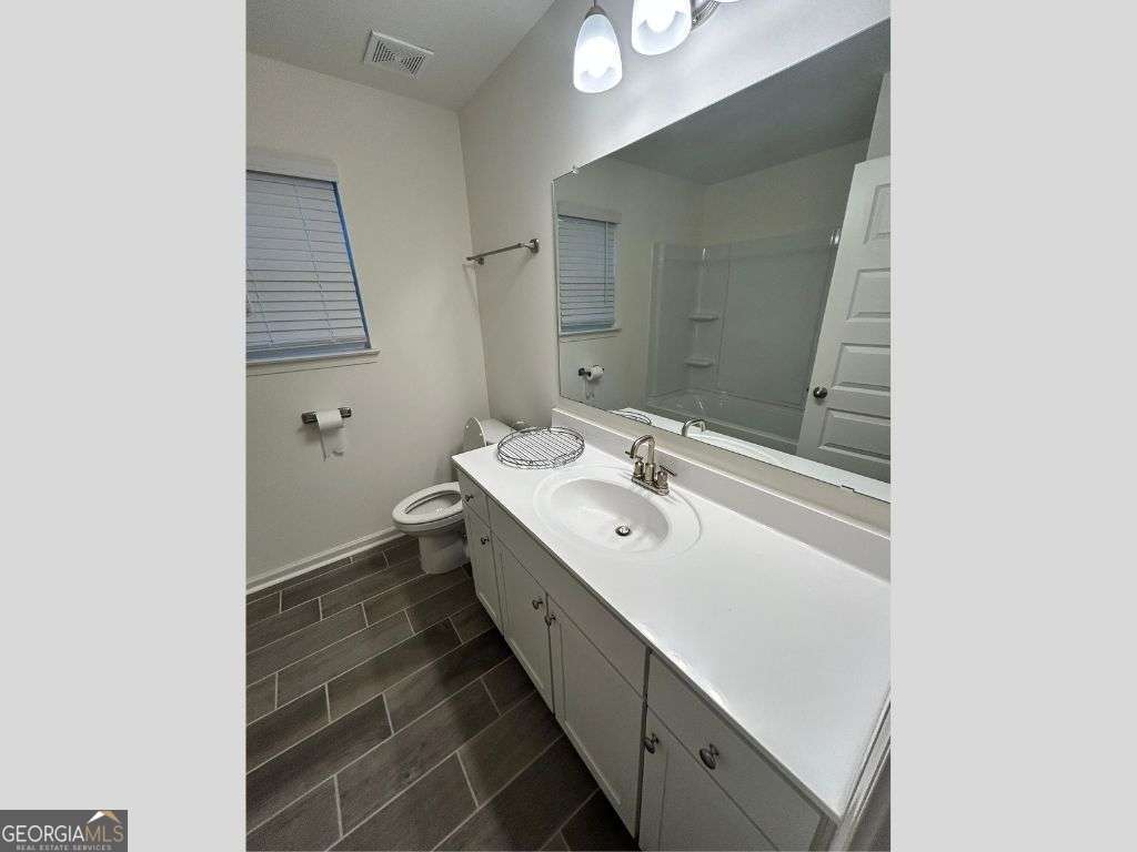 1120 Trident Maple C Property Photo 19