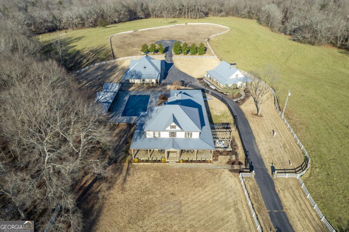 7527 Highway 326 Property Photo 5