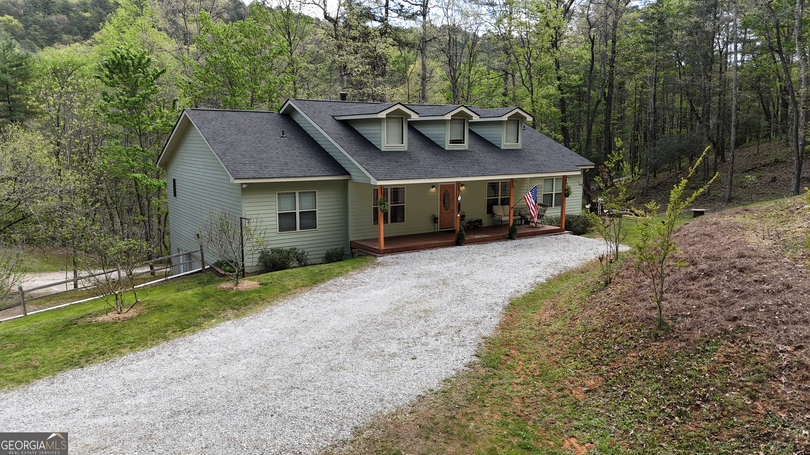 812 Covecrest Drive Property Photo 1