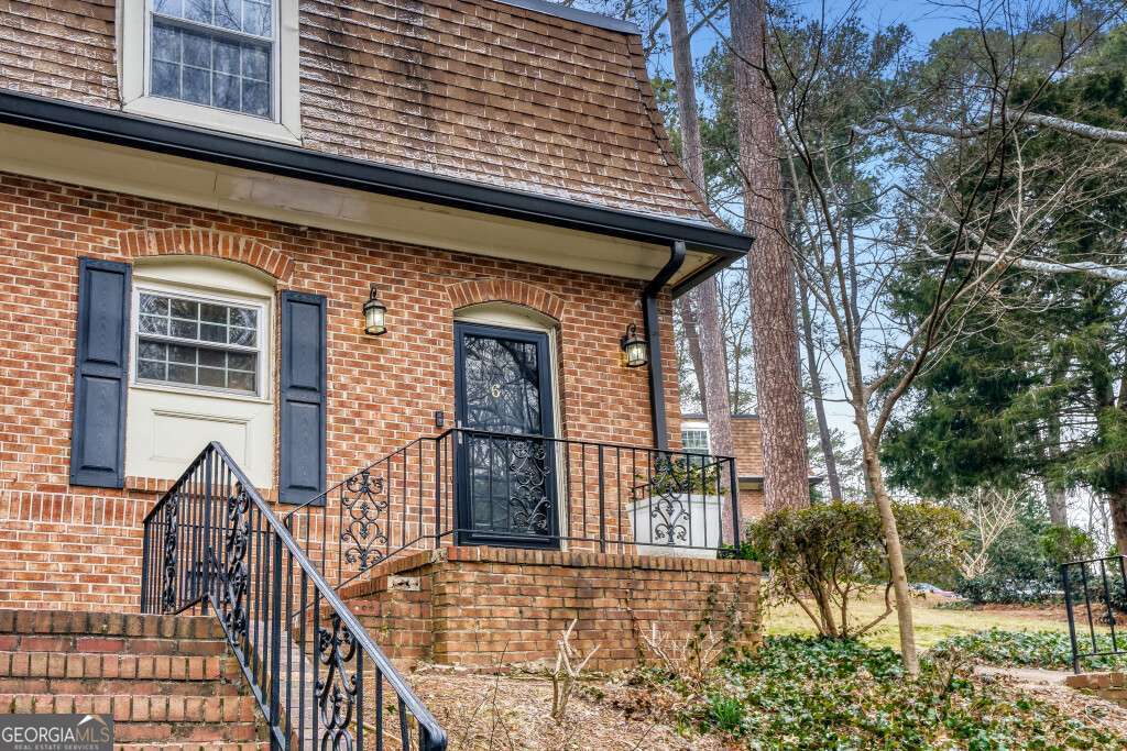 1261 Lavista Road Ne # M6 Property Photo 3
