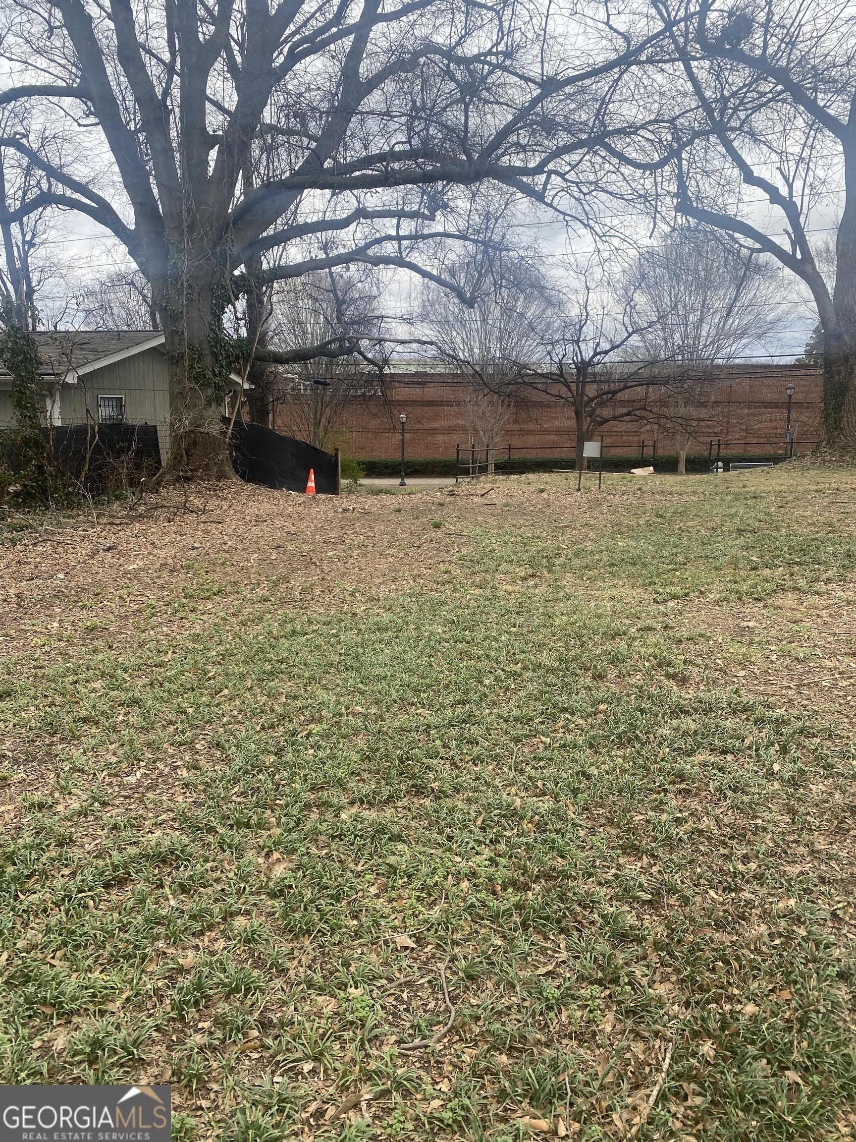 82 Moreland Avenue N Property Photo 1
