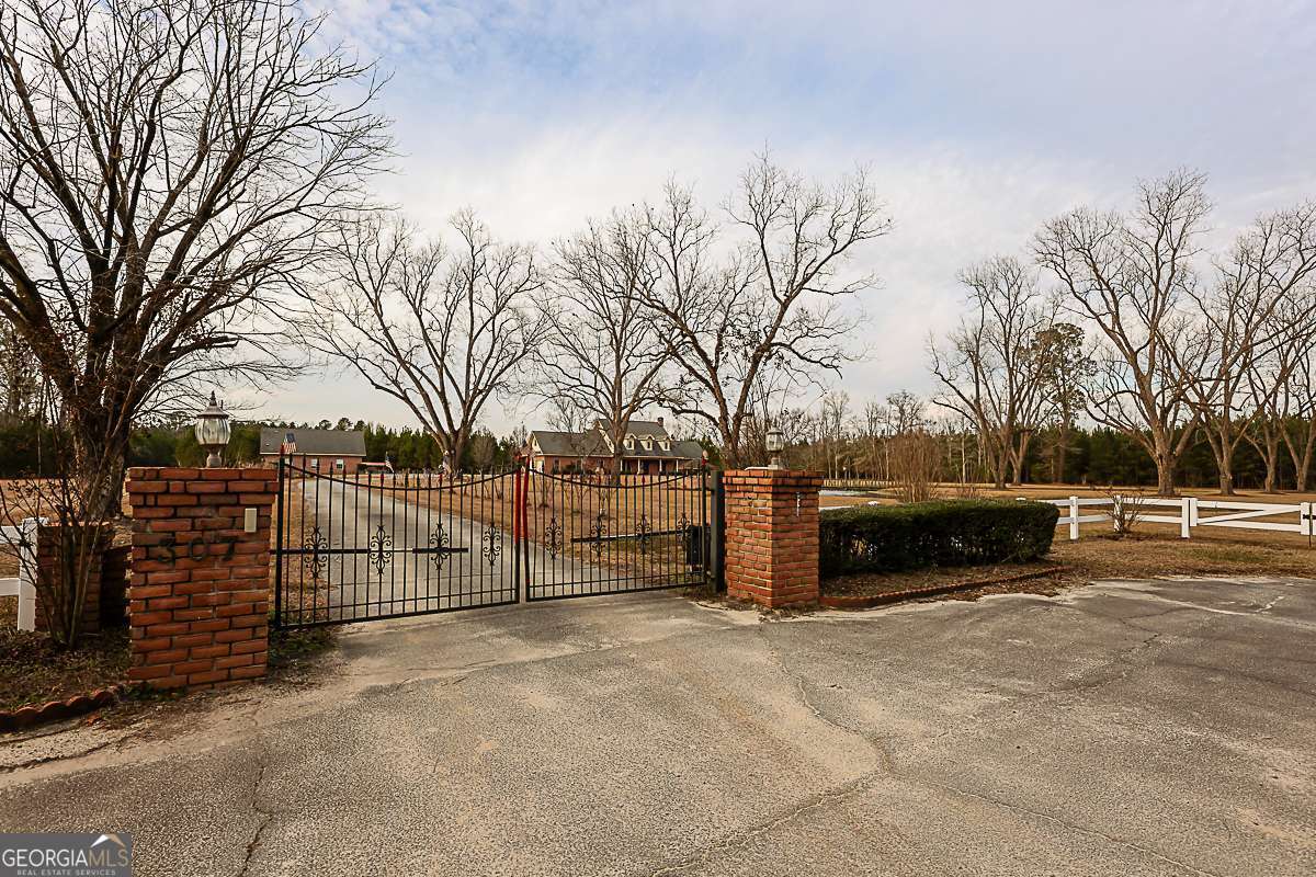 307 Chester Thomas Road Property Photo 3