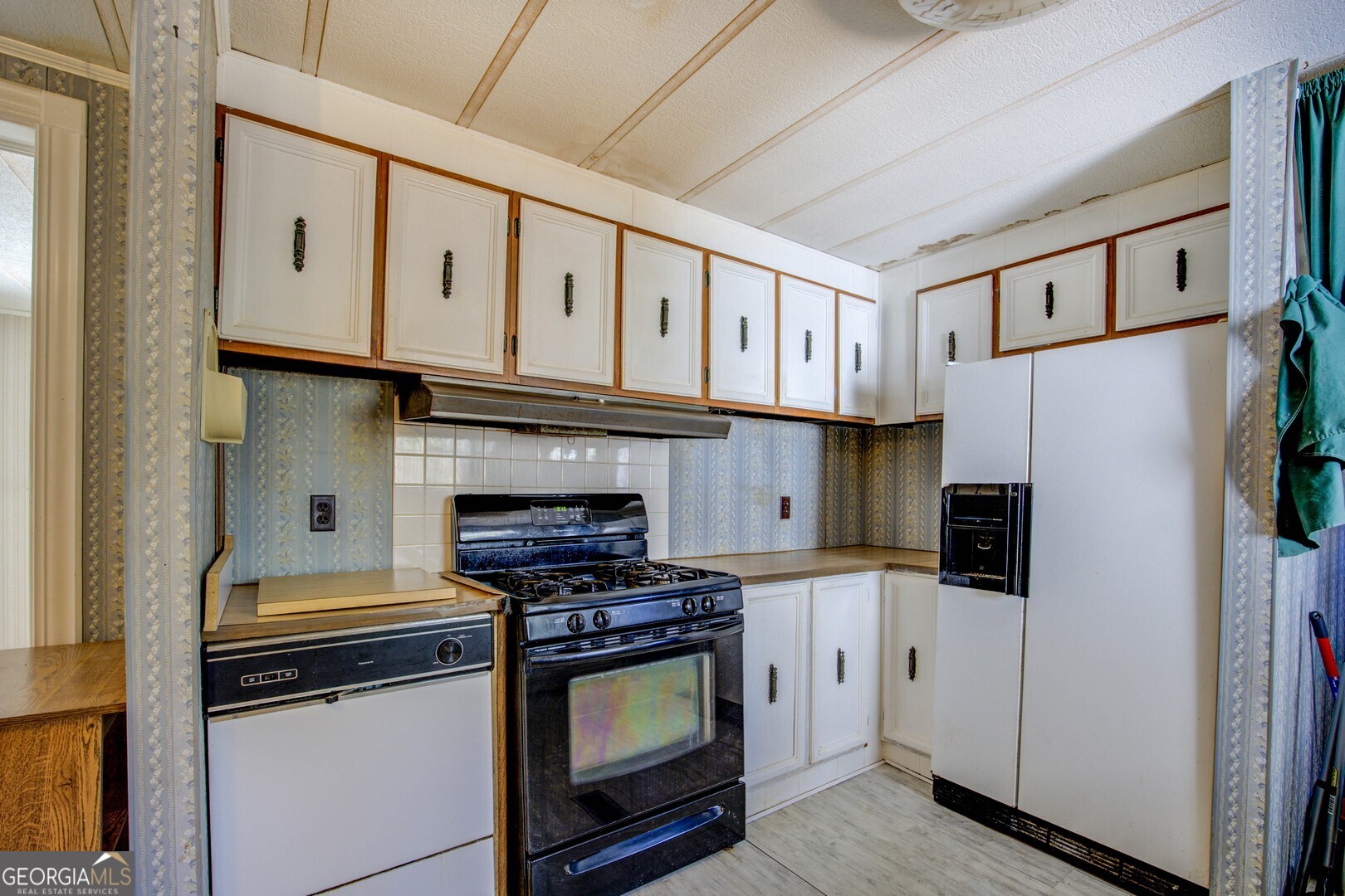 3825 N Goddard Road Property Photo 17
