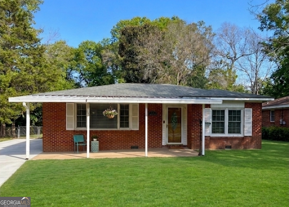 110 Lee Street Property Photo 1