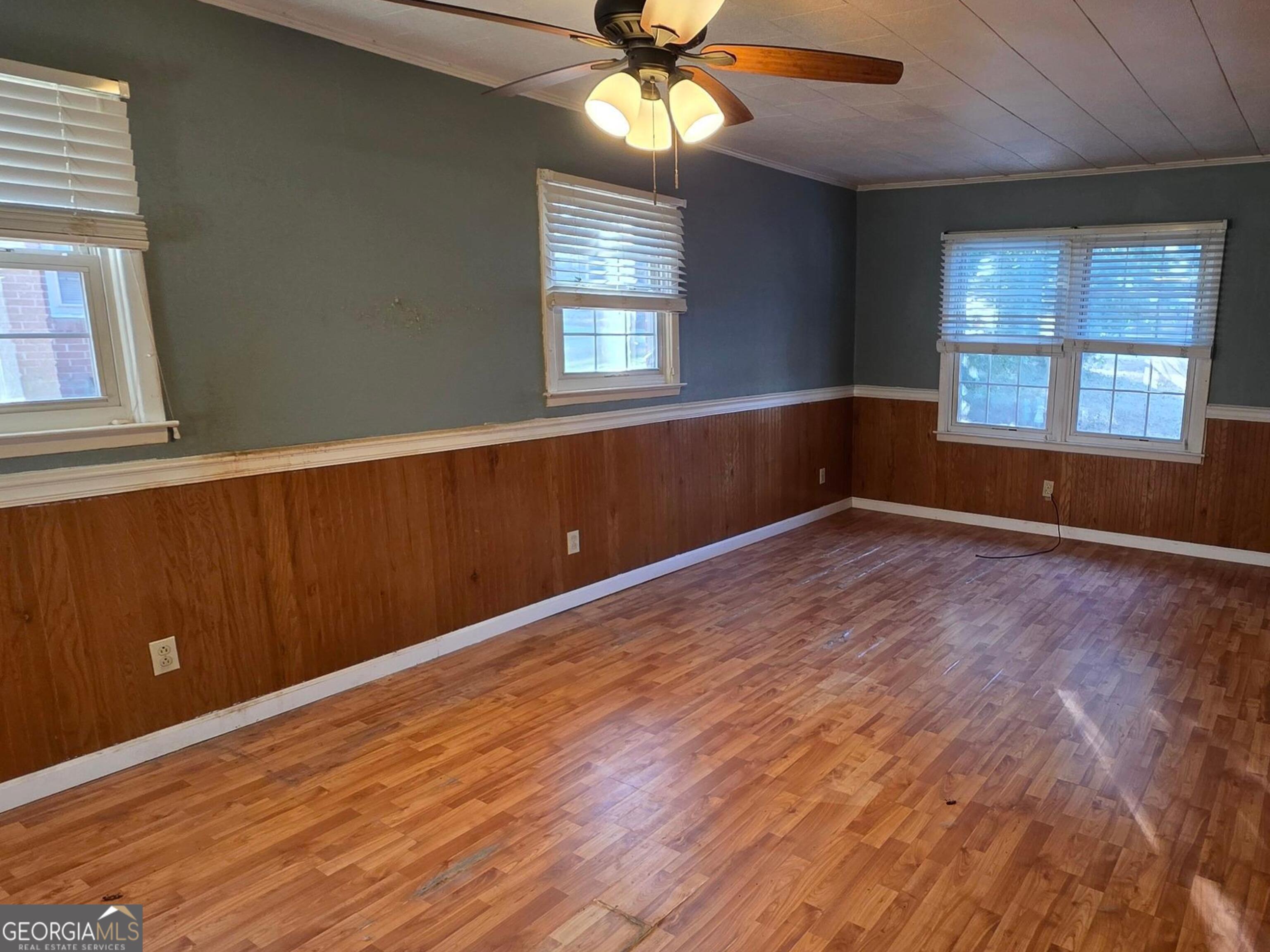 110 Lee Street Property Photo 4
