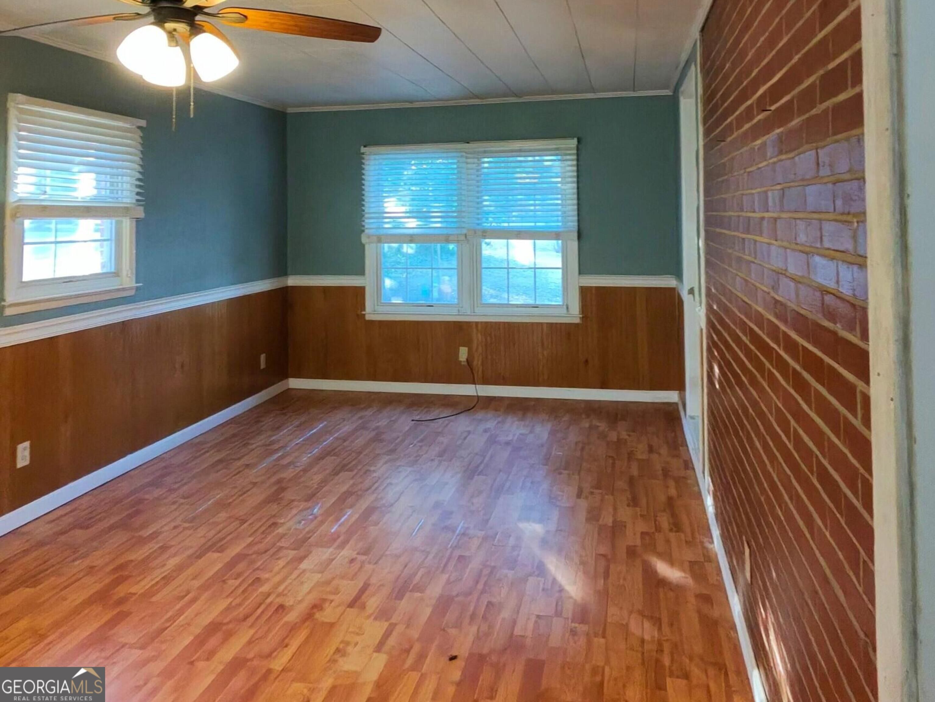 110 Lee Street Property Photo 12