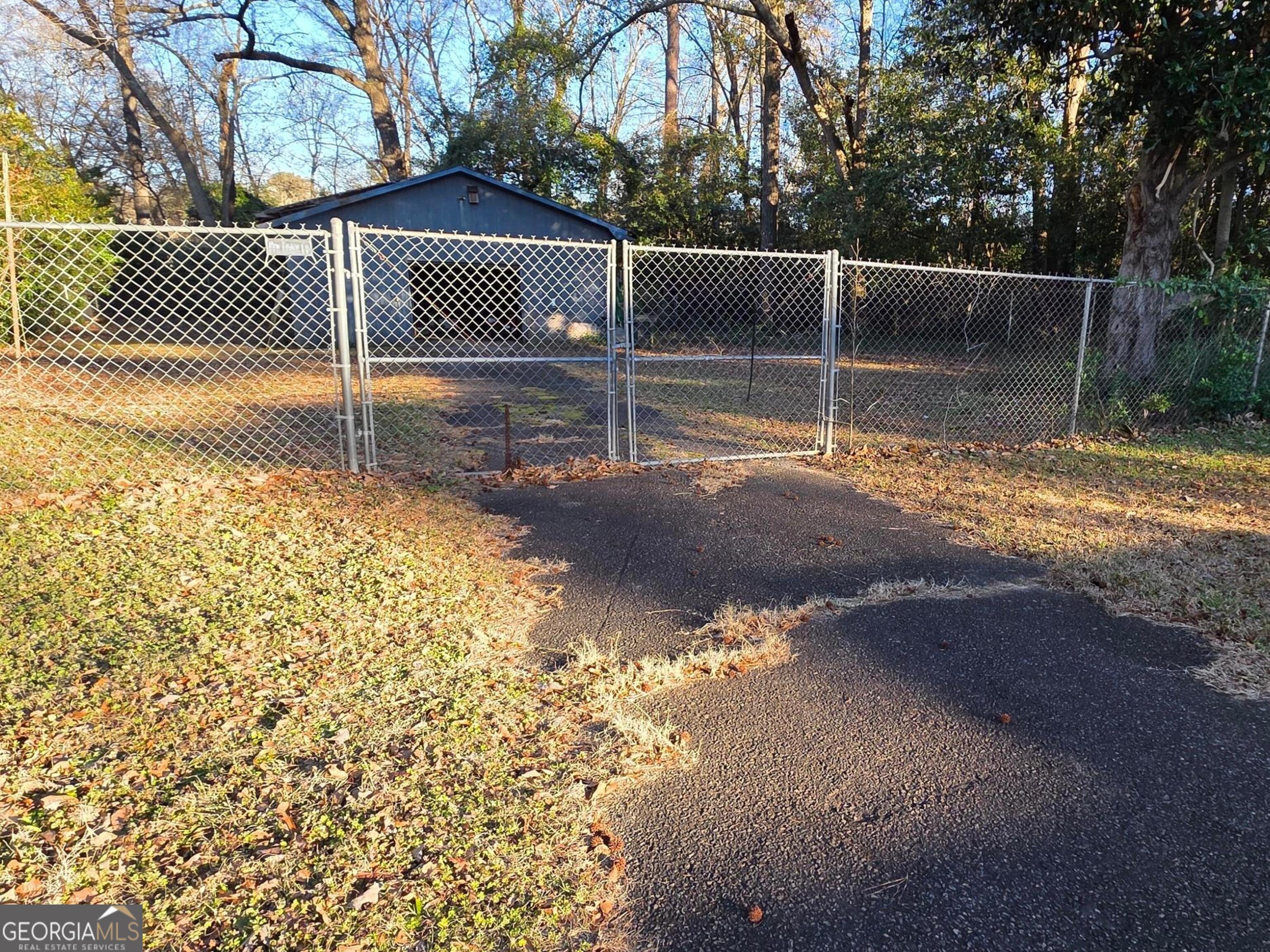 110 Lee Street Property Photo 13