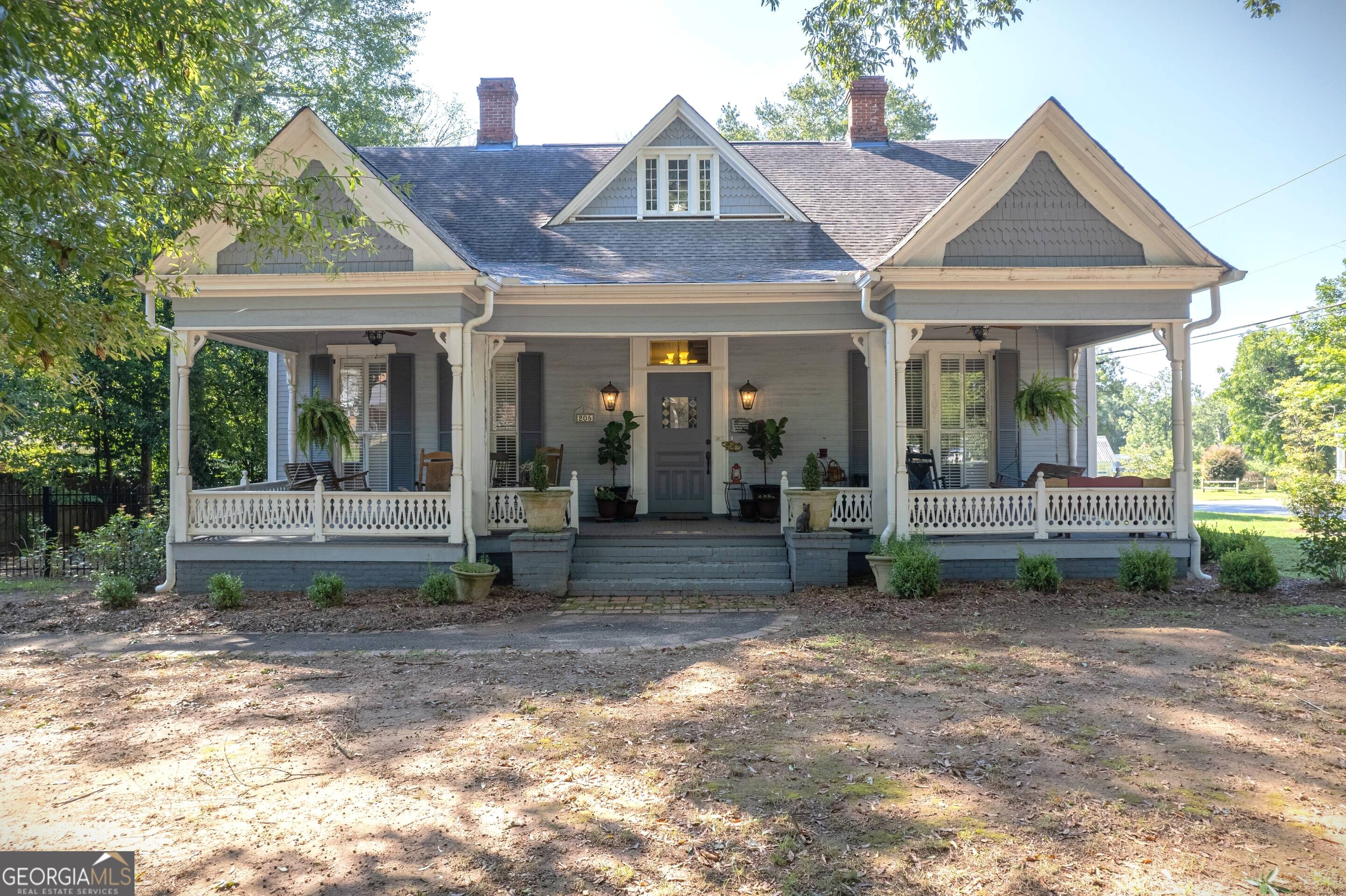 205 W Sumter Street Property Photo 3