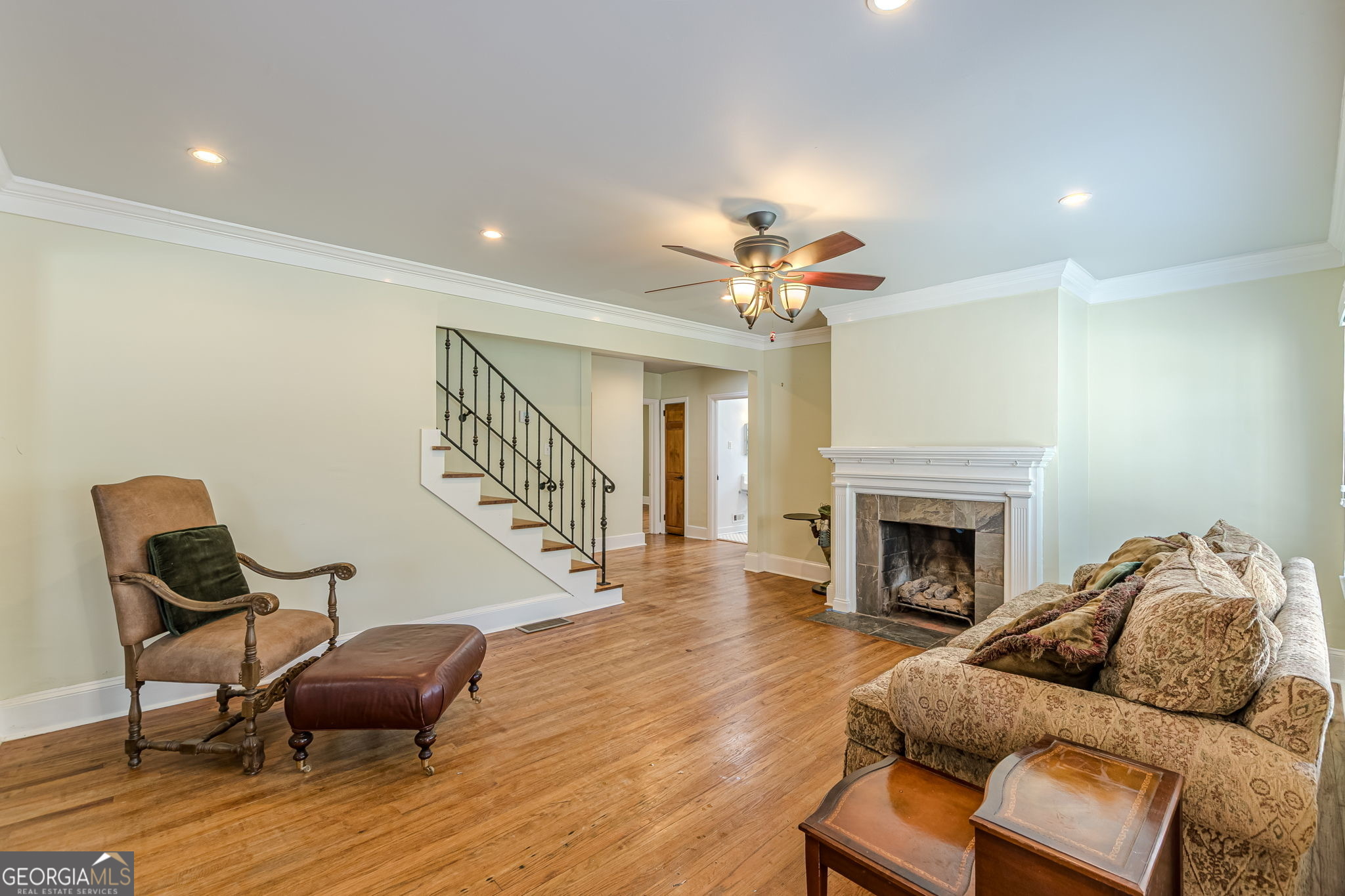 2367 Ridgeway Avenue Property Photo 6