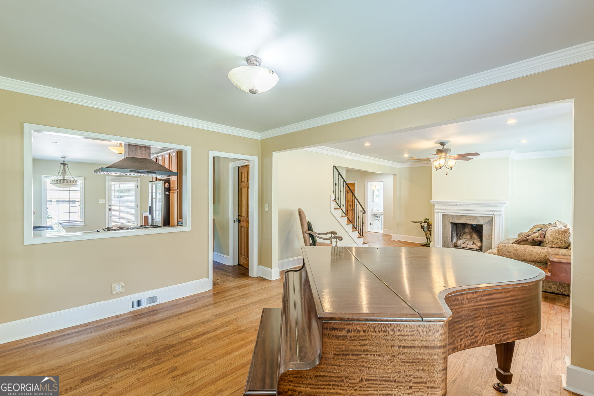 2367 Ridgeway Avenue Property Photo 11