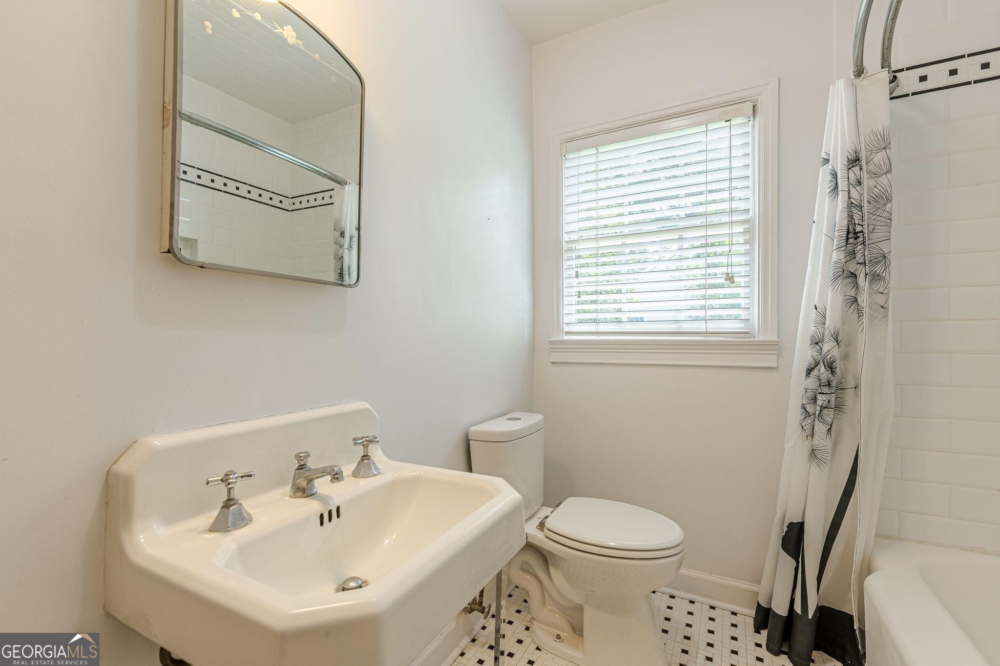 2367 Ridgeway Avenue Property Photo 36