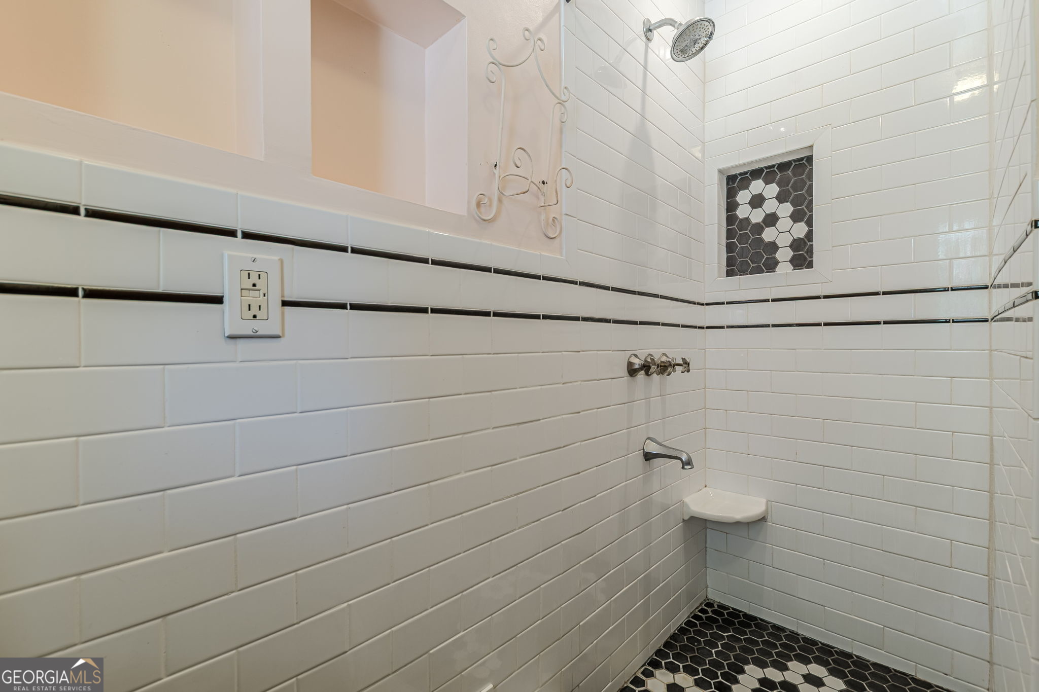 2367 Ridgeway Avenue Property Photo 38