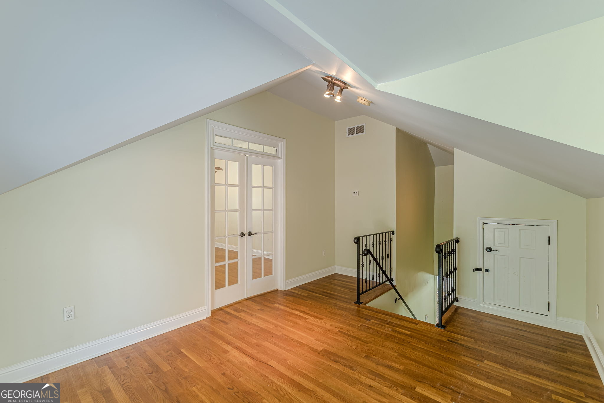 2367 Ridgeway Avenue Property Photo 47