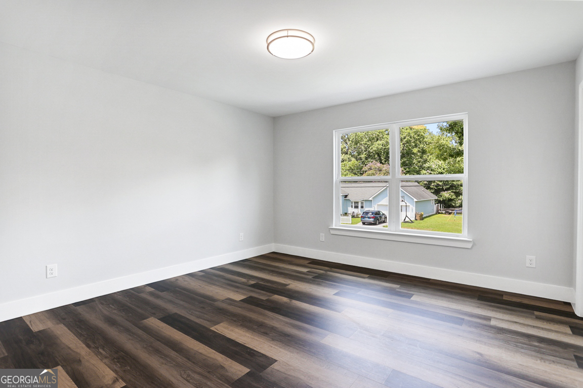 222 Skinner Avenue N Property Photo 29