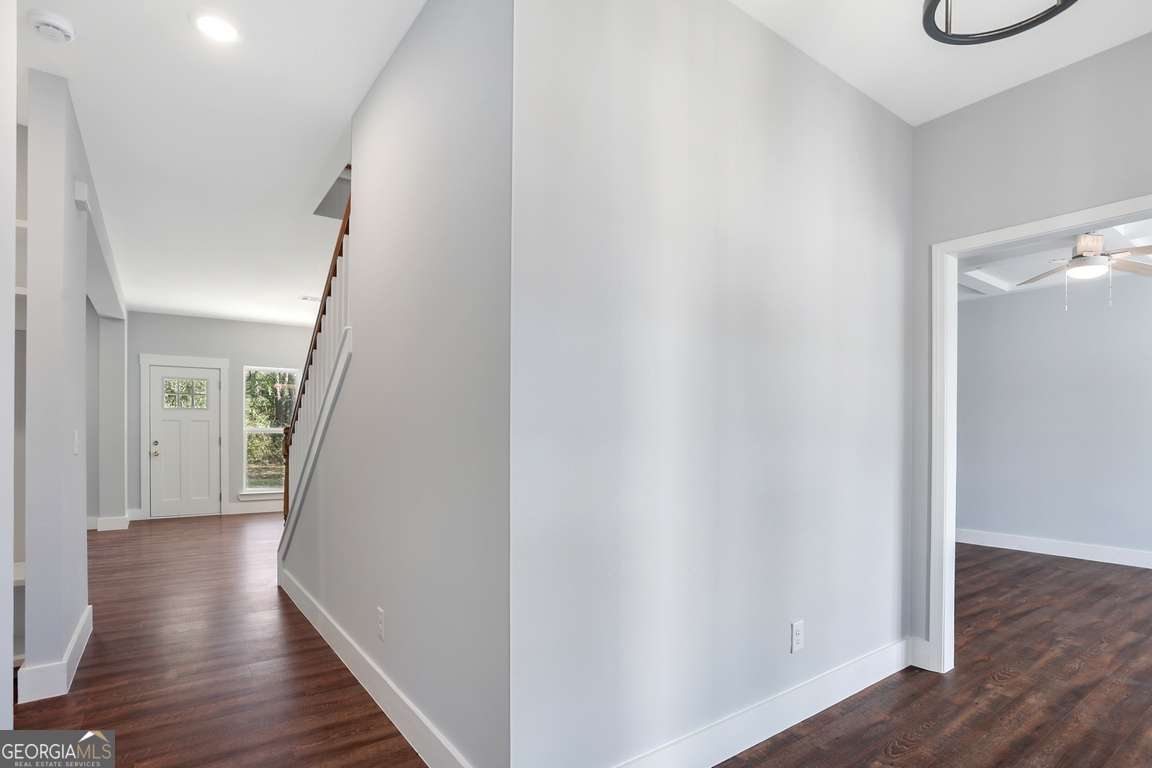 220 Skinner Avenue N Property Photo 5