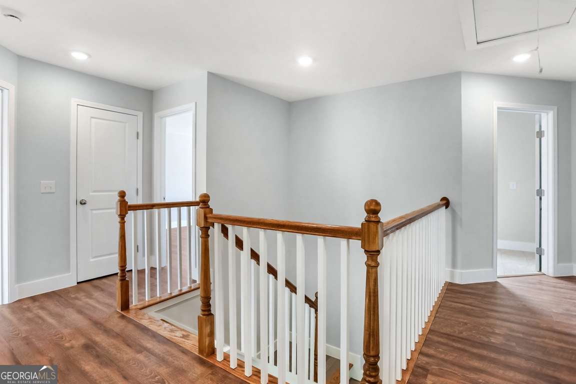 220 Skinner Avenue N Property Photo 27