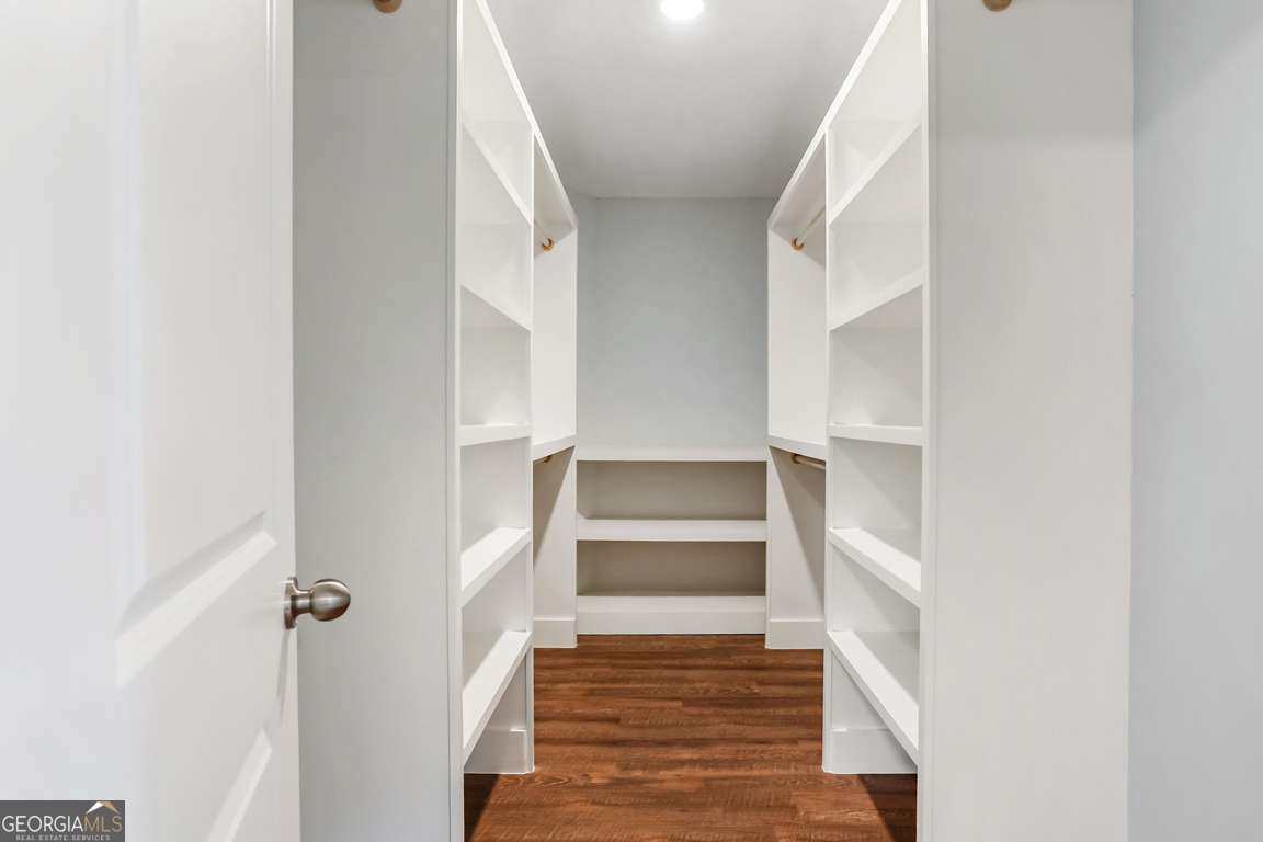 220 Skinner Avenue N Property Photo 30