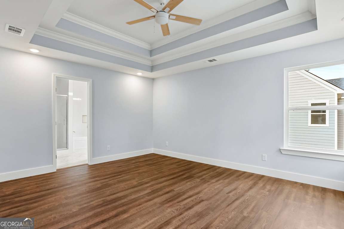 220 Skinner Avenue N Property Photo 32