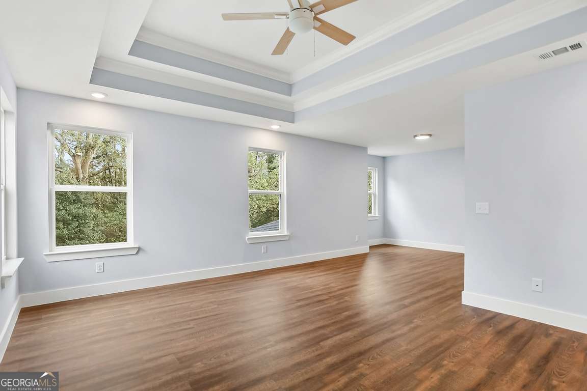 220 Skinner Avenue N Property Photo 33