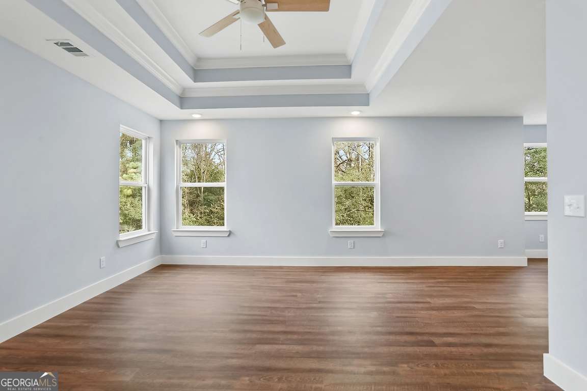 220 Skinner Avenue N Property Photo 34
