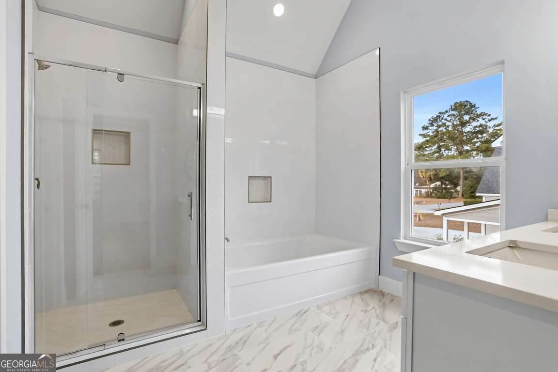 220 Skinner Avenue N Property Photo 35