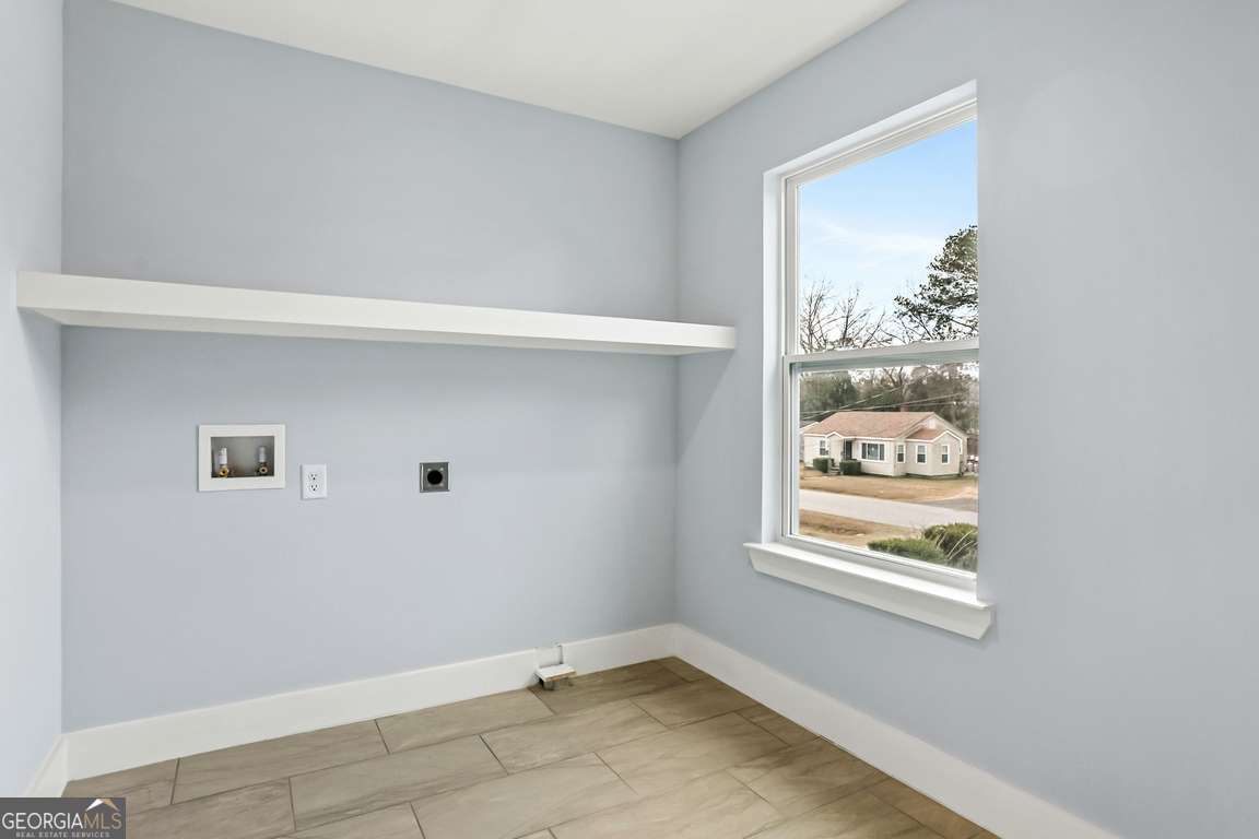 220 Skinner Avenue N Property Photo 39