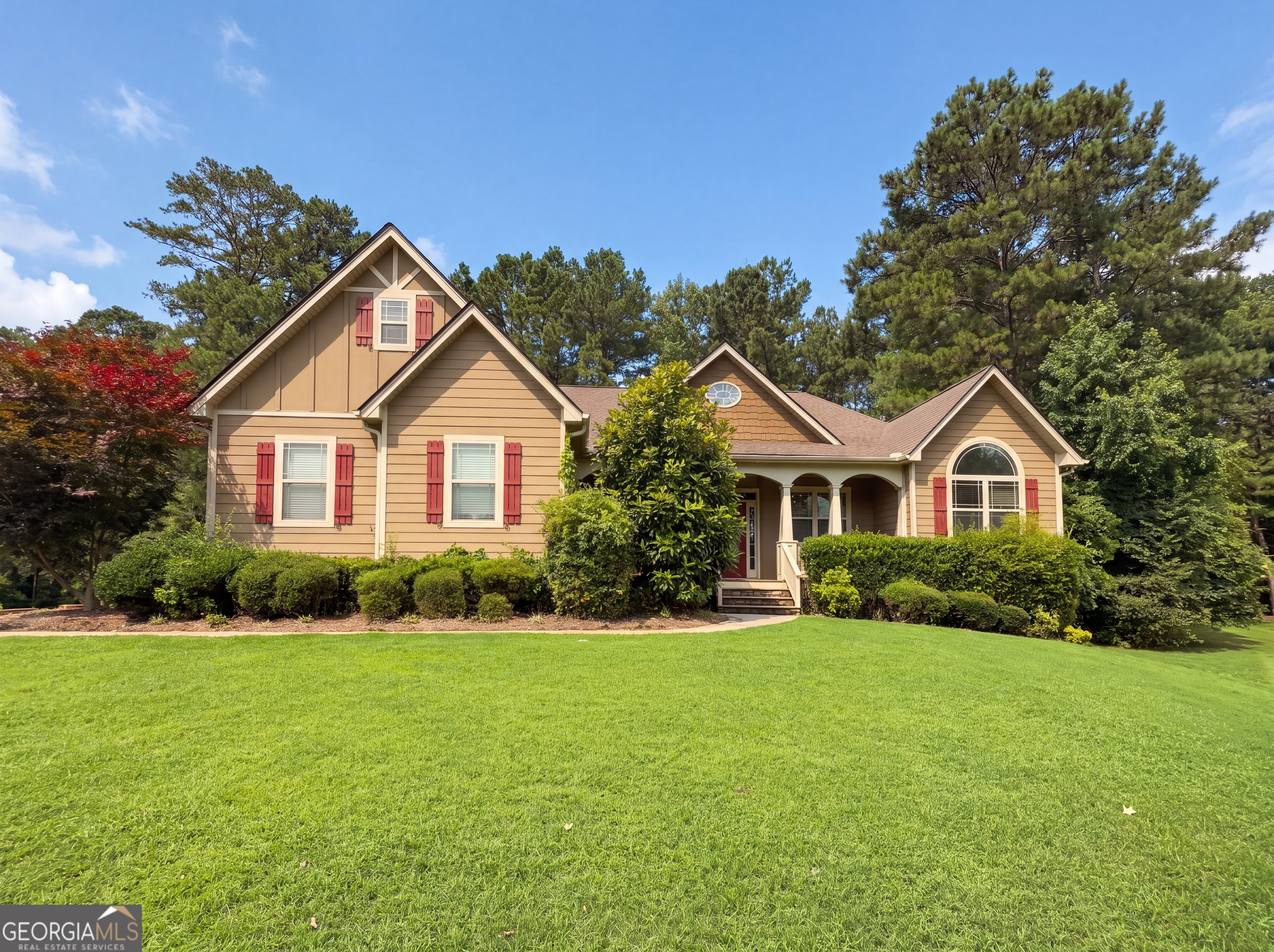 212 Westwind Drive Property Photo 1