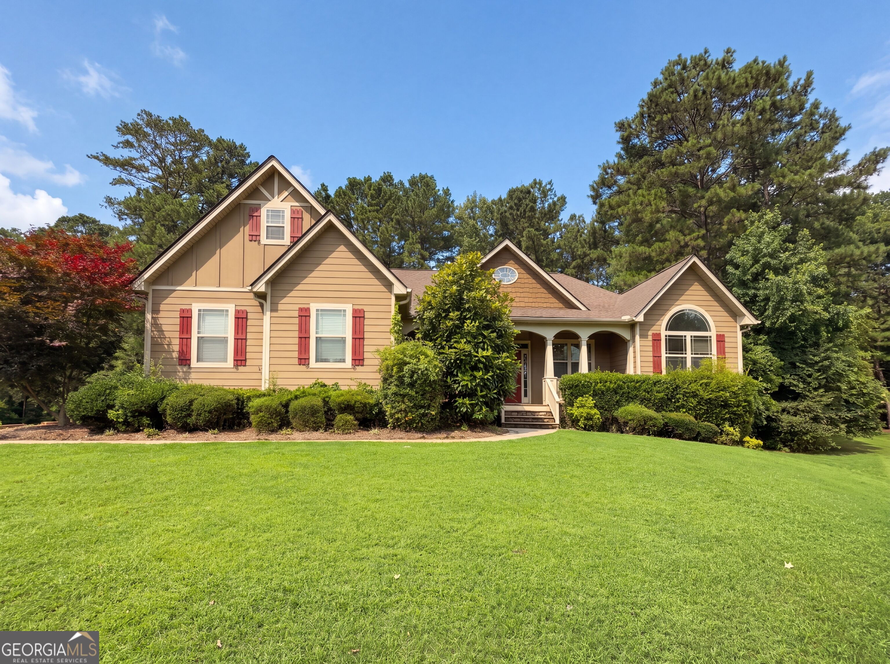 212 Westwind Drive Property Photo 1