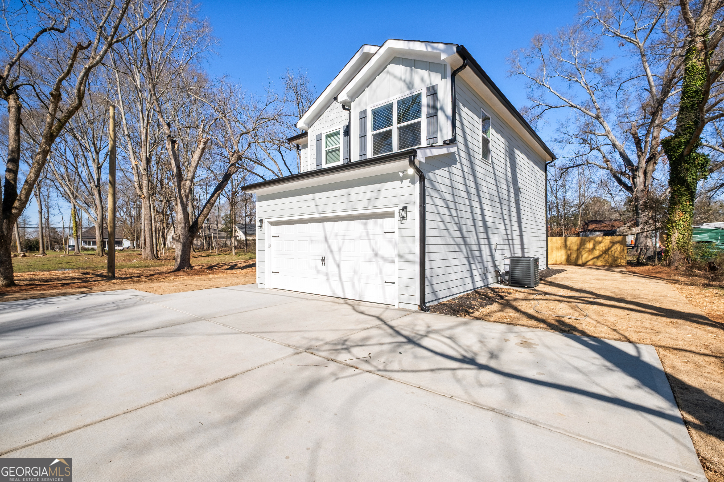 1015 Lyndon Avenue Property Photo 3