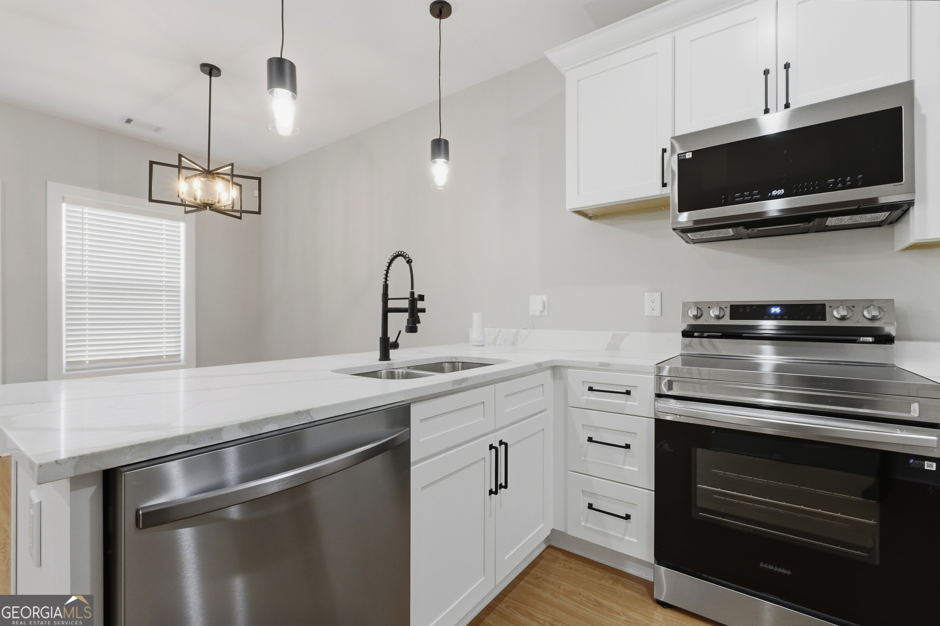 1015 Lyndon Avenue Property Photo 27