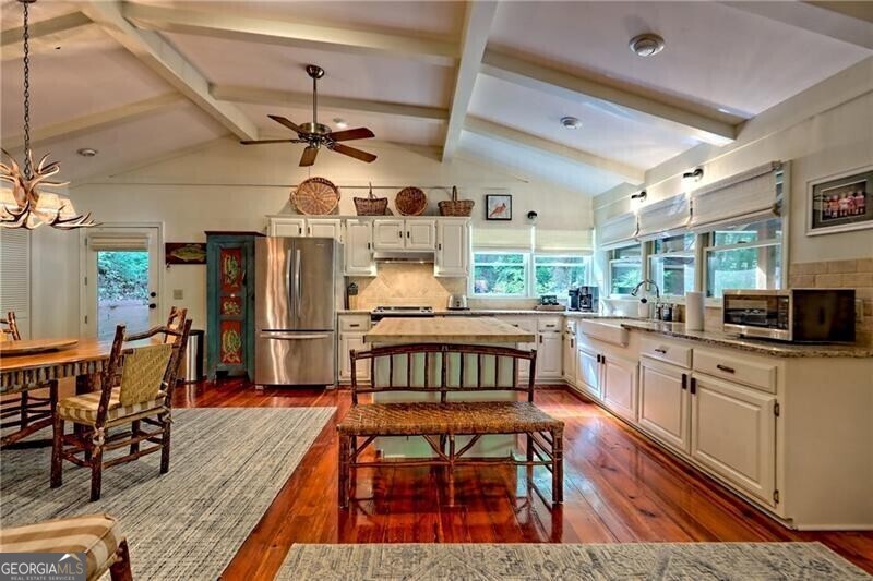 768 Wexford Way Property Photo 6