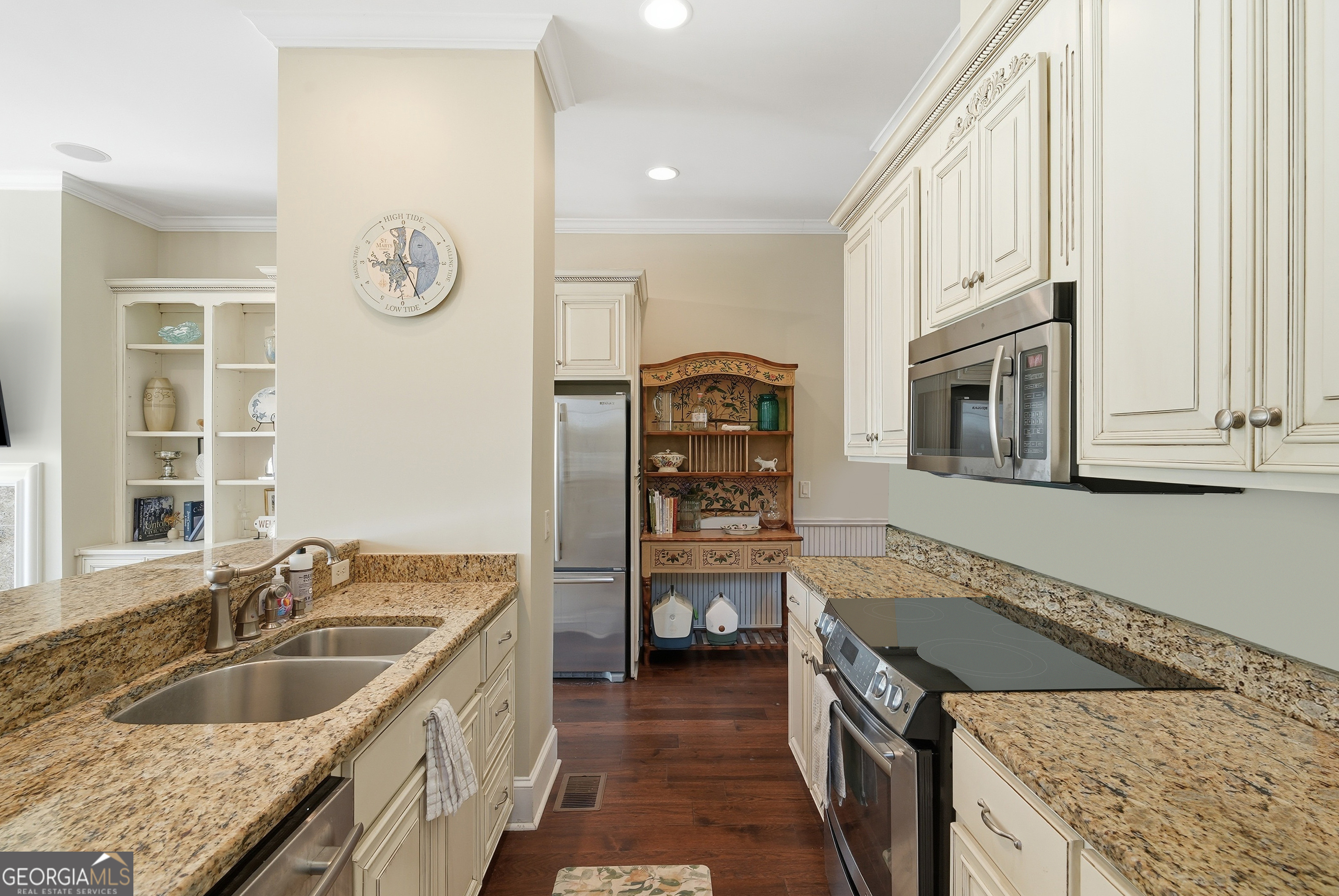 114 Riverfront Circle Property Photo 15