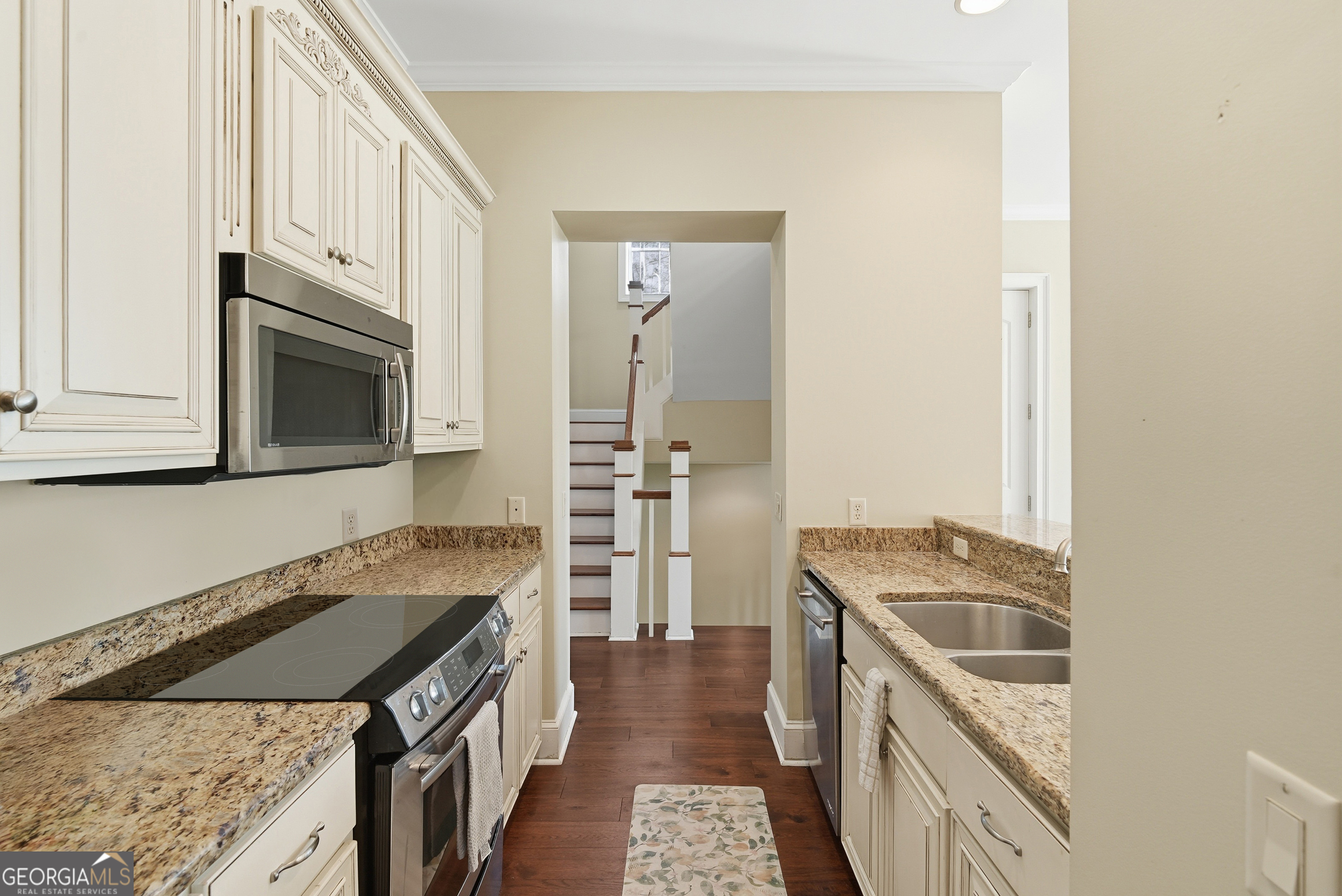 114 Riverfront Circle Property Photo 17