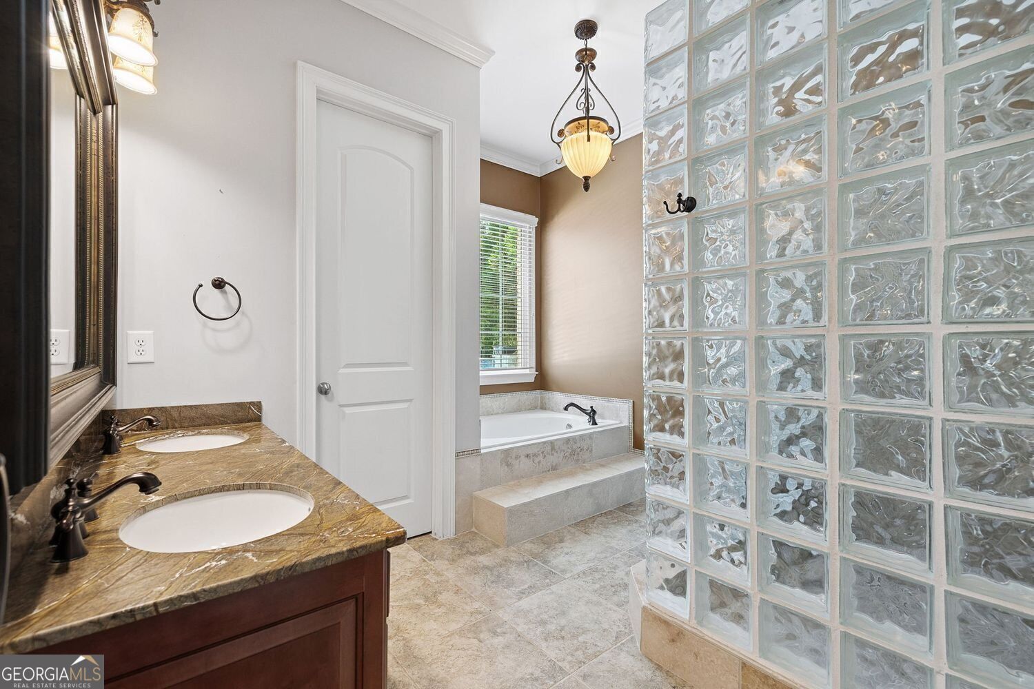 11140 W Road Property Photo 24