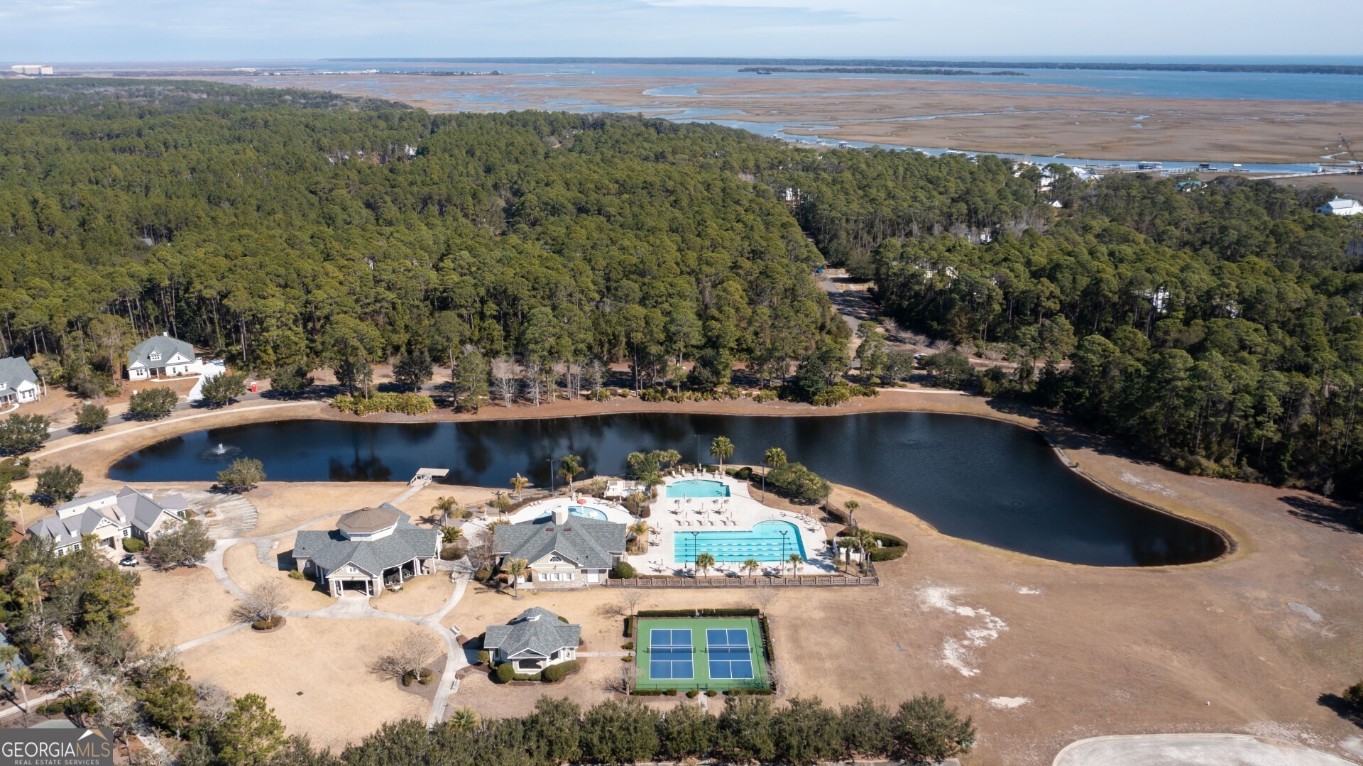 306 Clubhouse Circle Property Photo 5