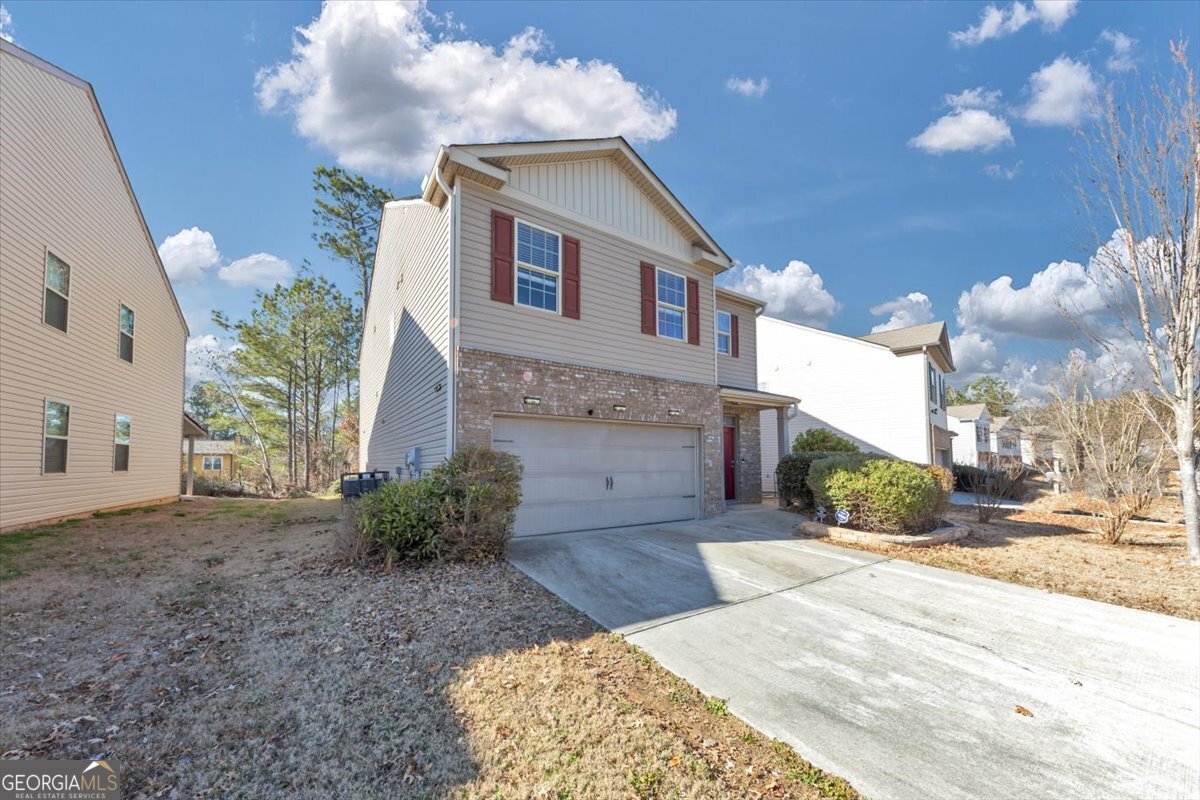 2896 S Hills Property Photo 2
