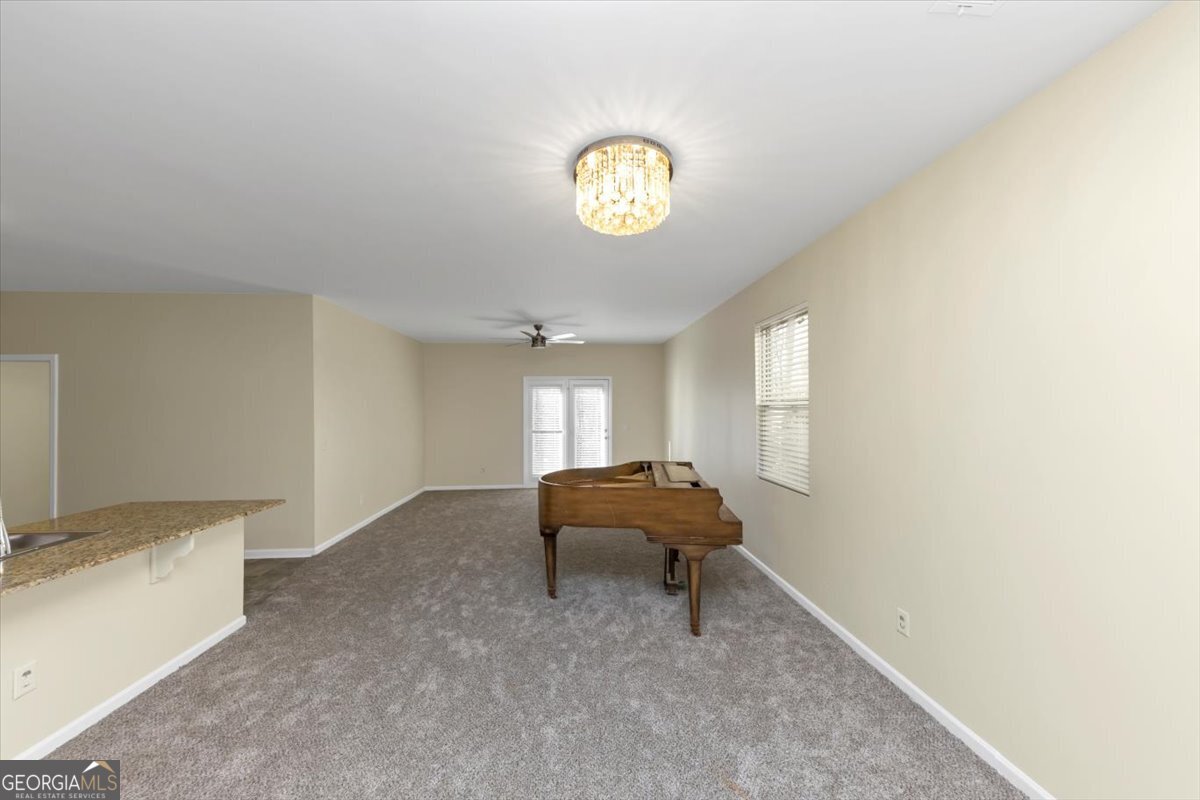 2896 S Hills Property Photo 4