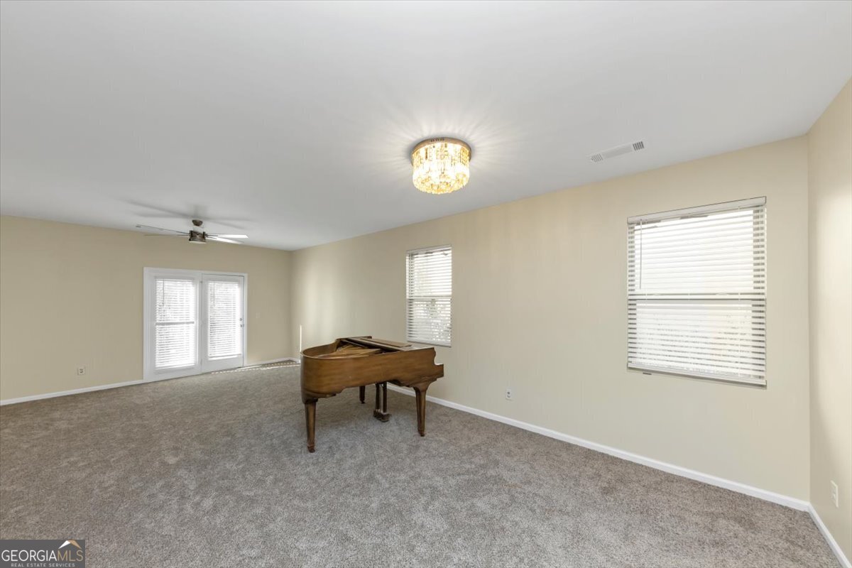 2896 S Hills Property Photo 5
