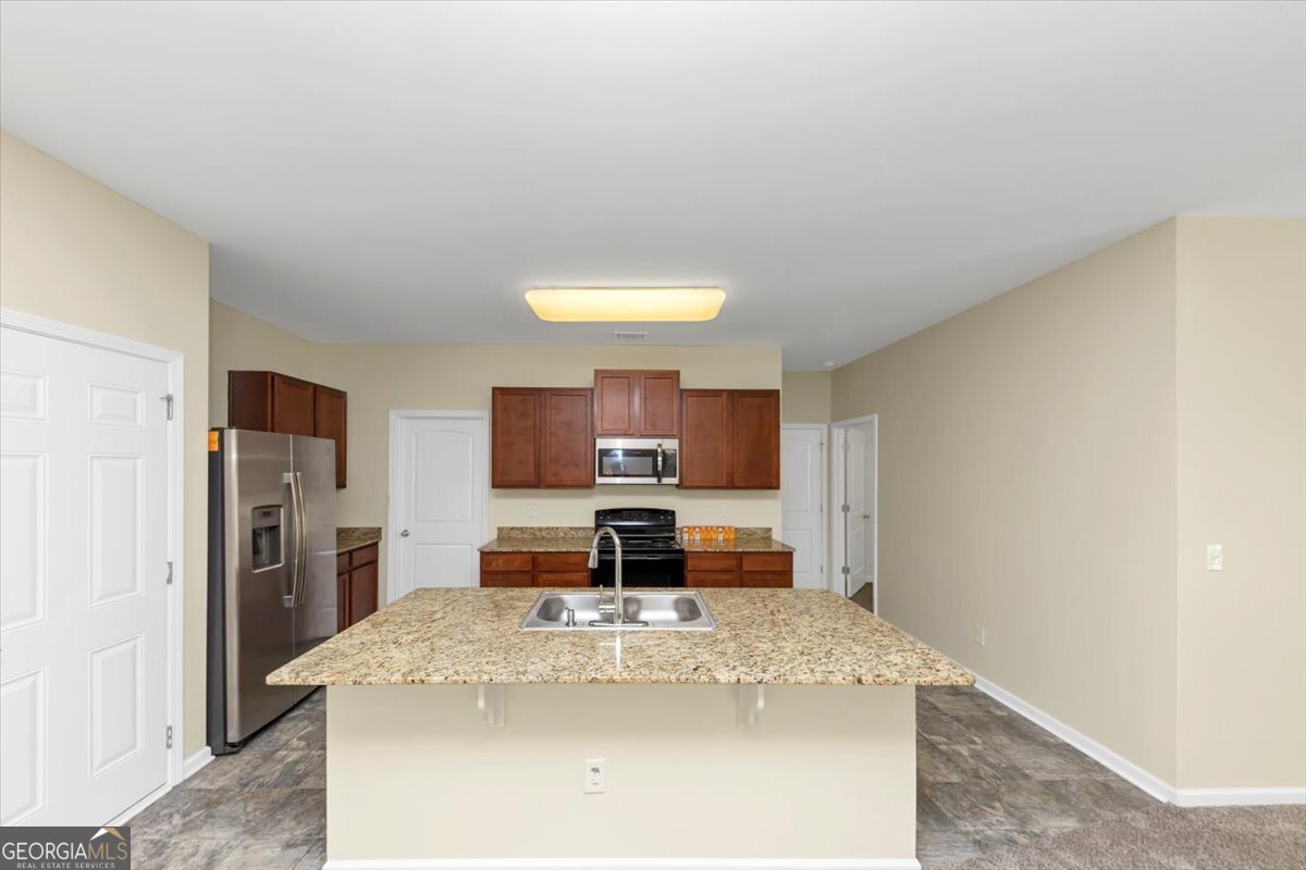 2896 S Hills Property Photo 10