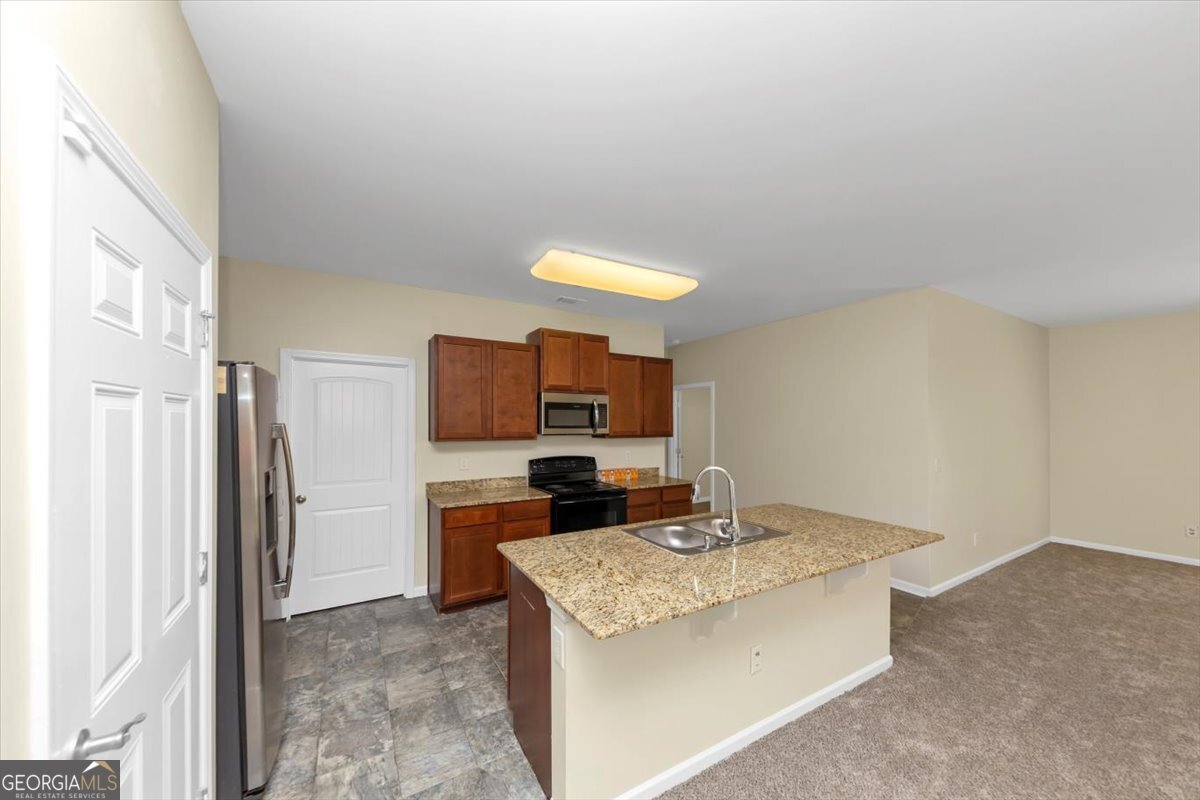 2896 S Hills Property Photo 11